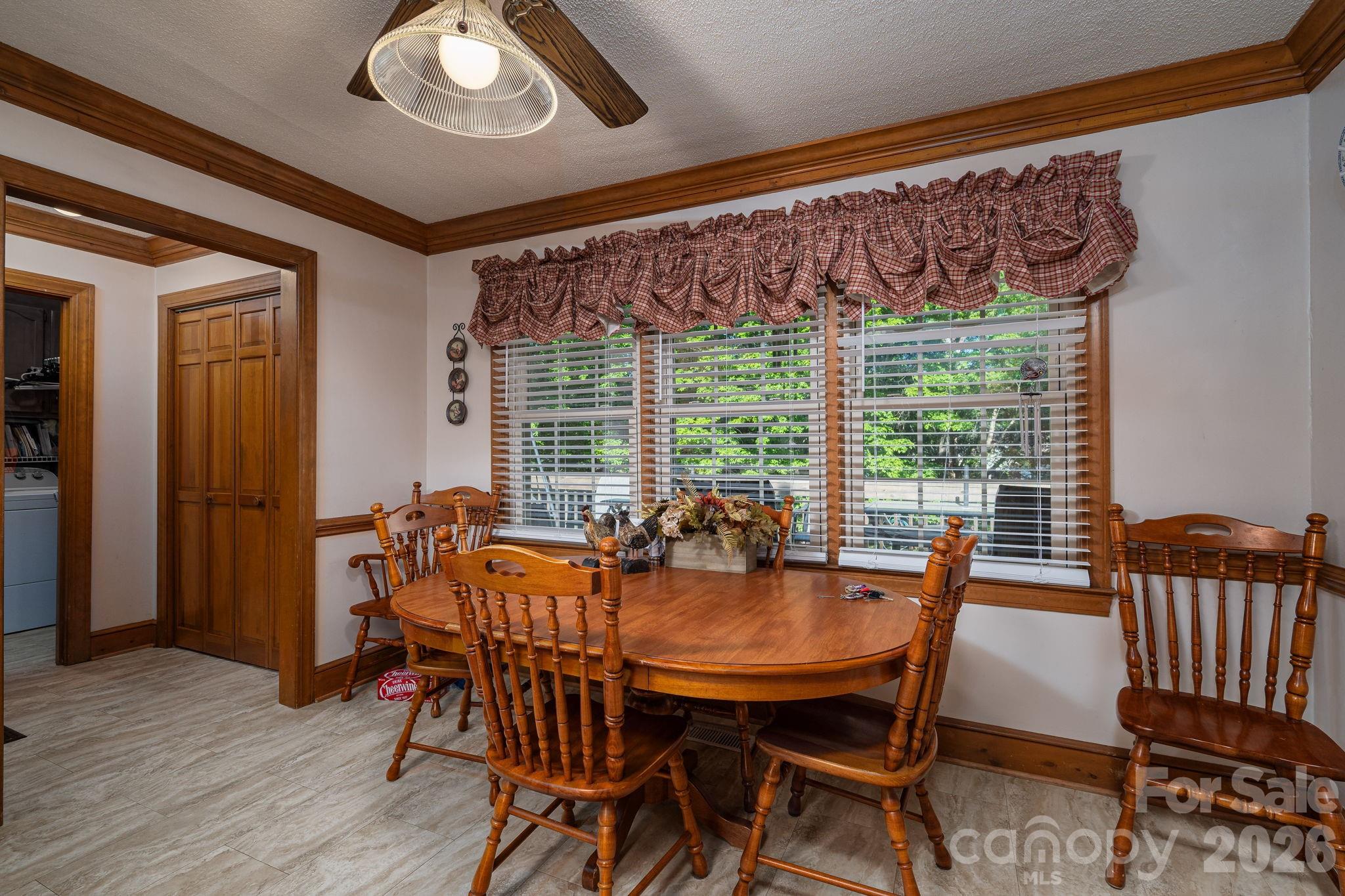 1520 Stableview Drive Property Photo 16