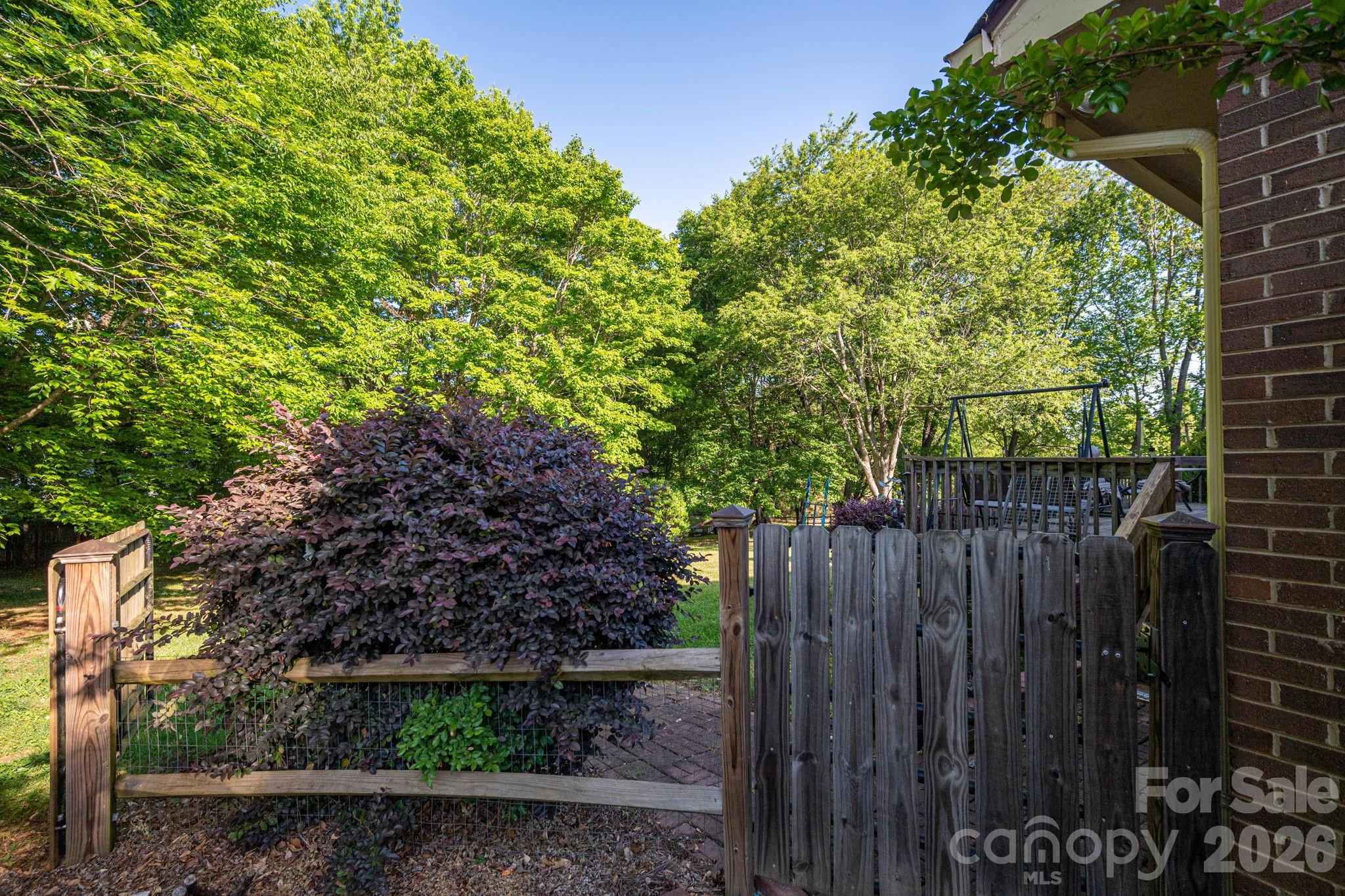 1520 Stableview Drive Property Photo 36