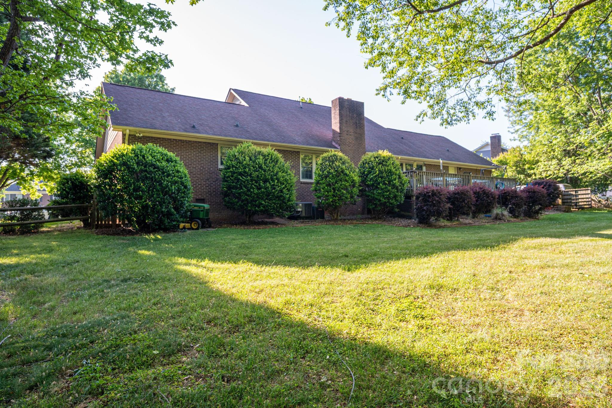 1520 Stableview Drive Property Photo 37