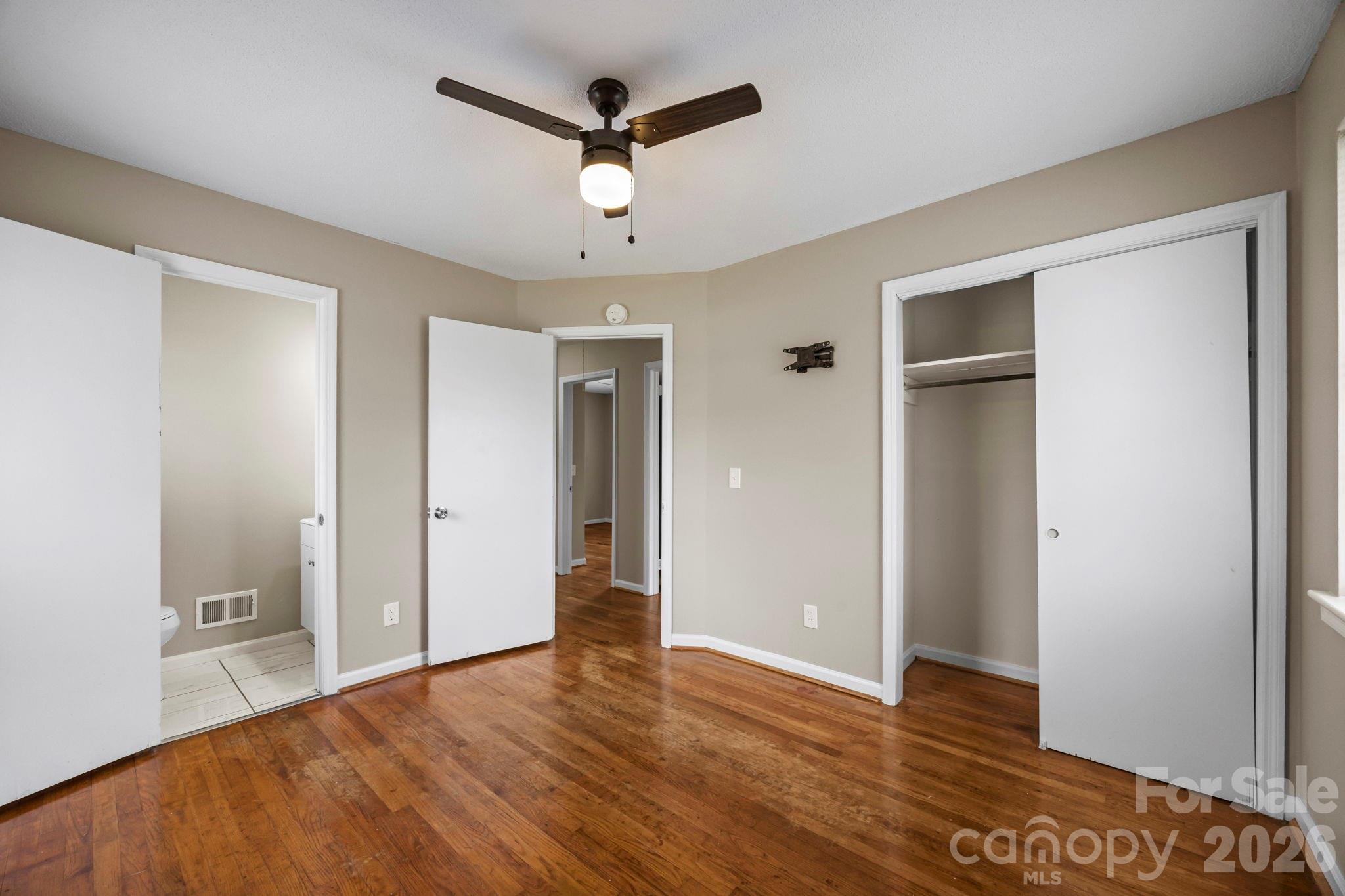 219 Dixon Drive Property Photo 10