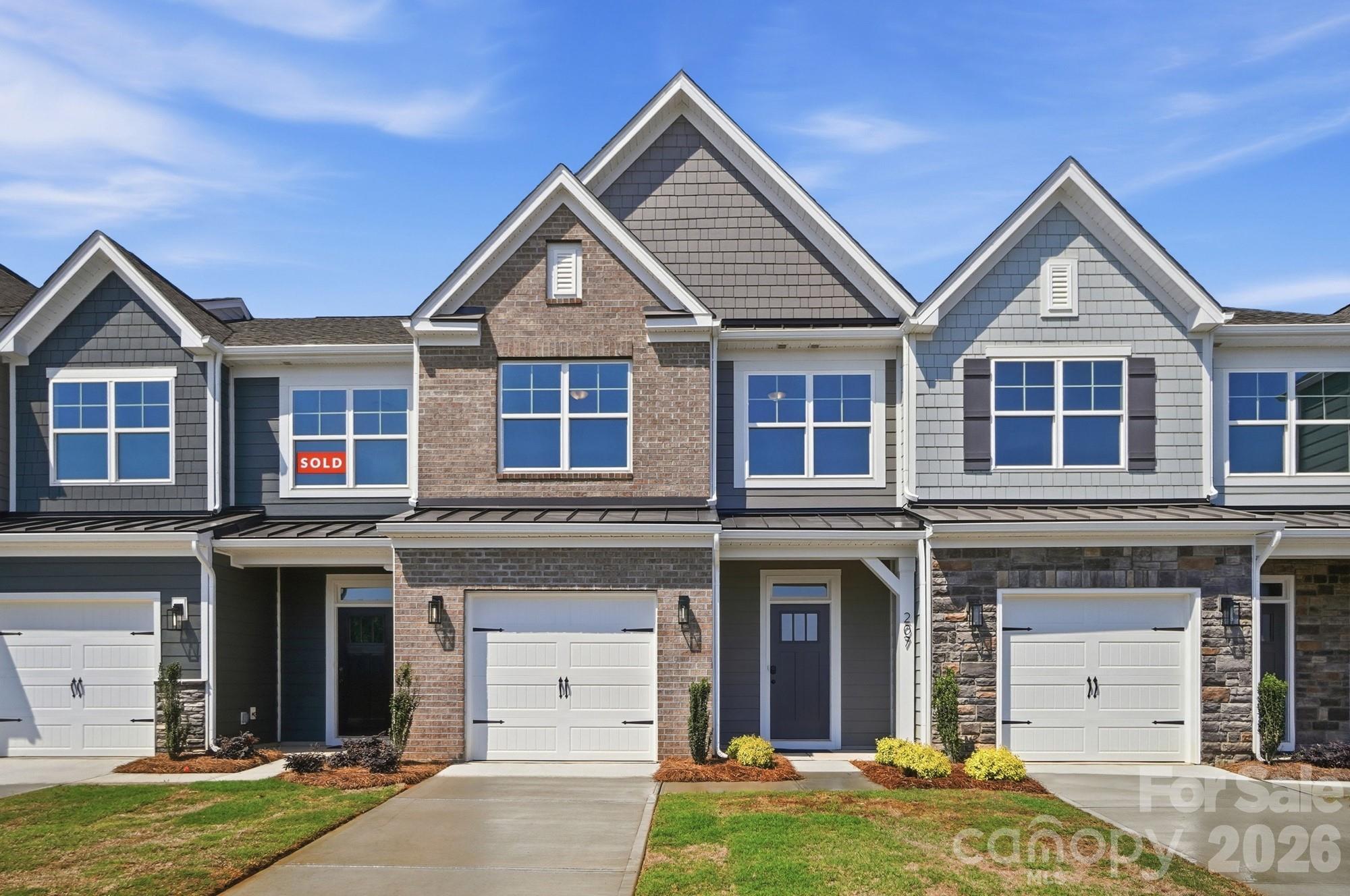 207 Viburnum Road Property Photo 1