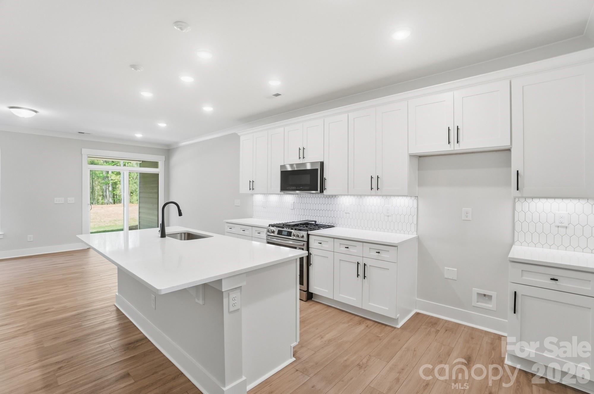 207 Viburnum Road Property Photo 8