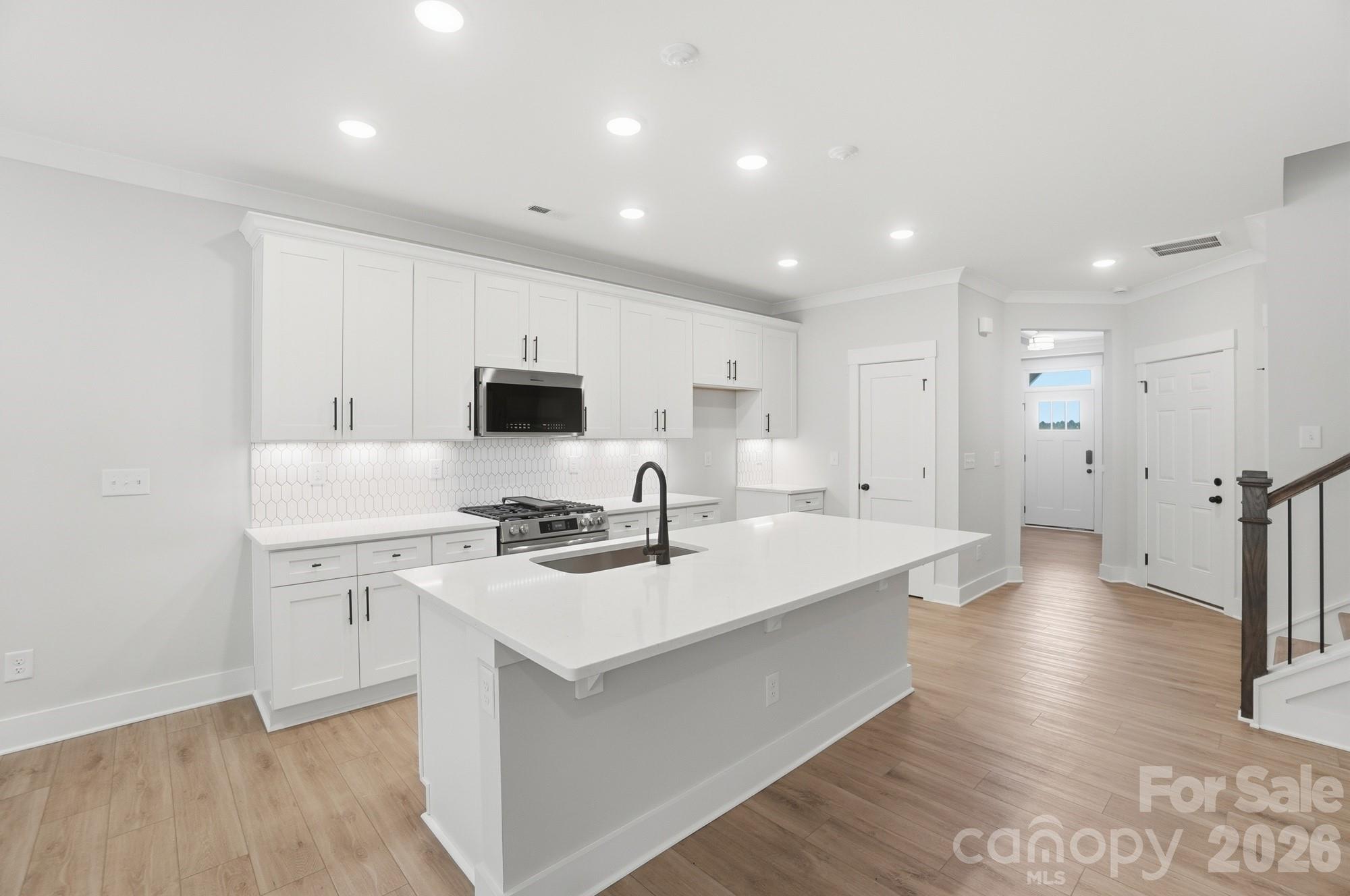 207 Viburnum Road Property Photo 10