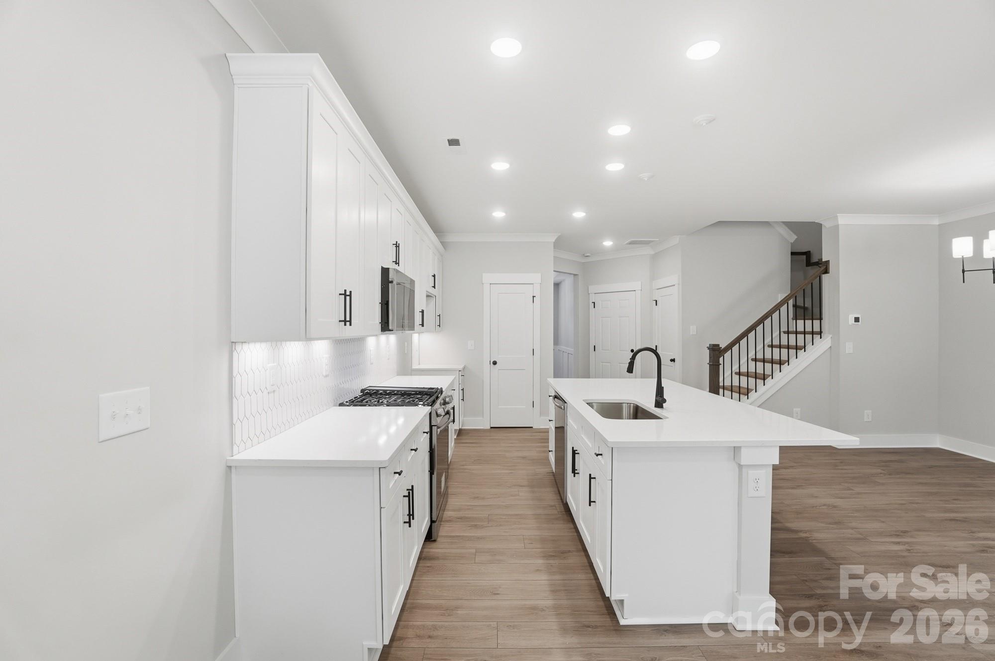 207 Viburnum Road Property Photo 11