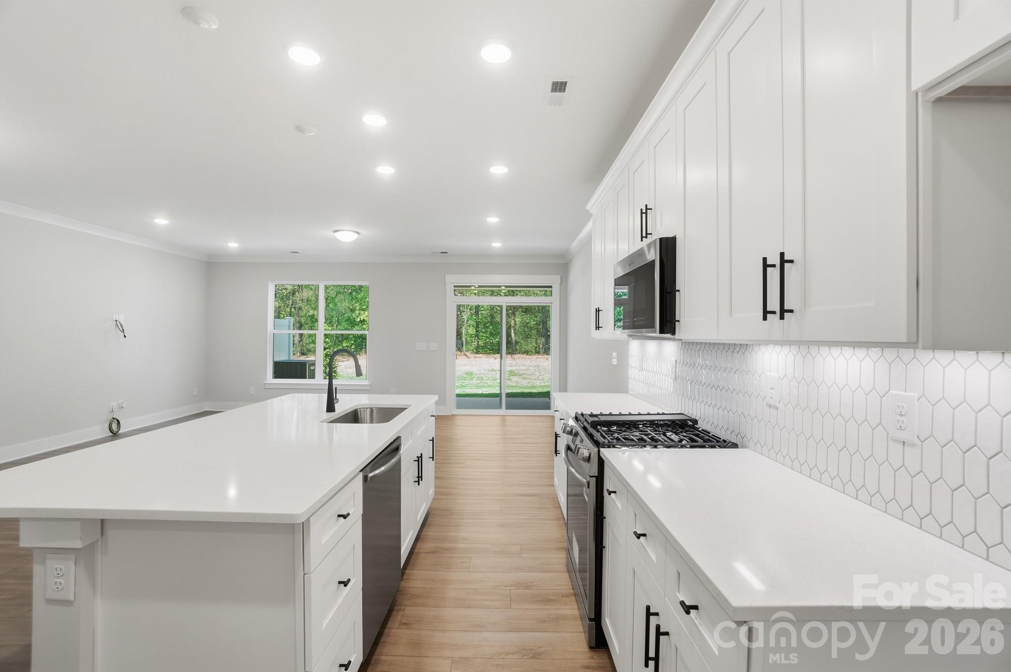 207 Viburnum Road Property Photo 12