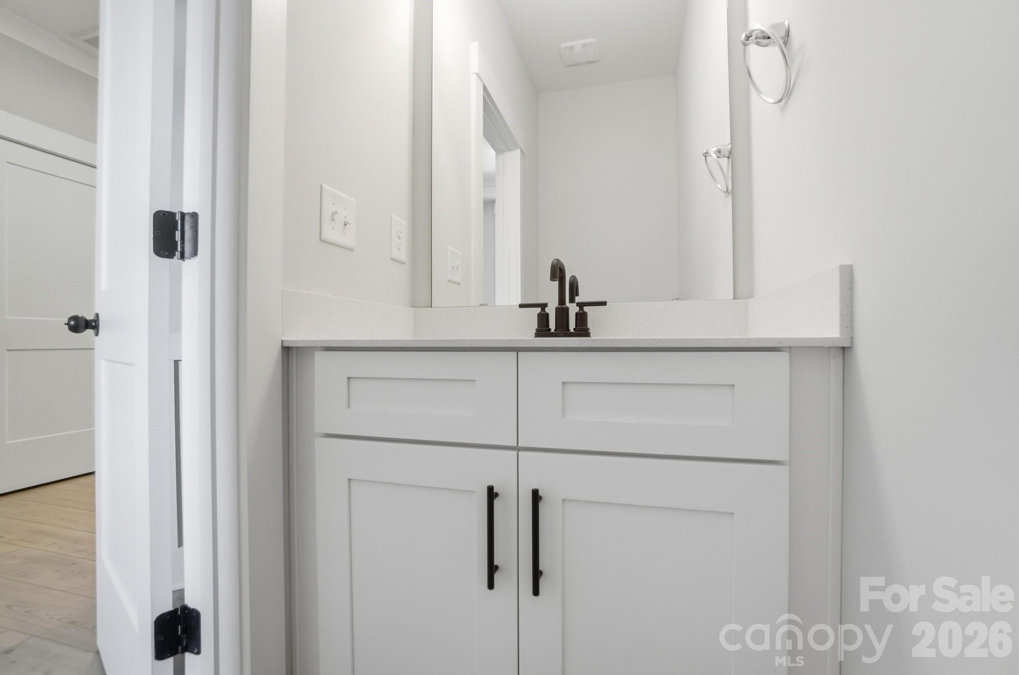 211 Viburnum Road Property Photo 5