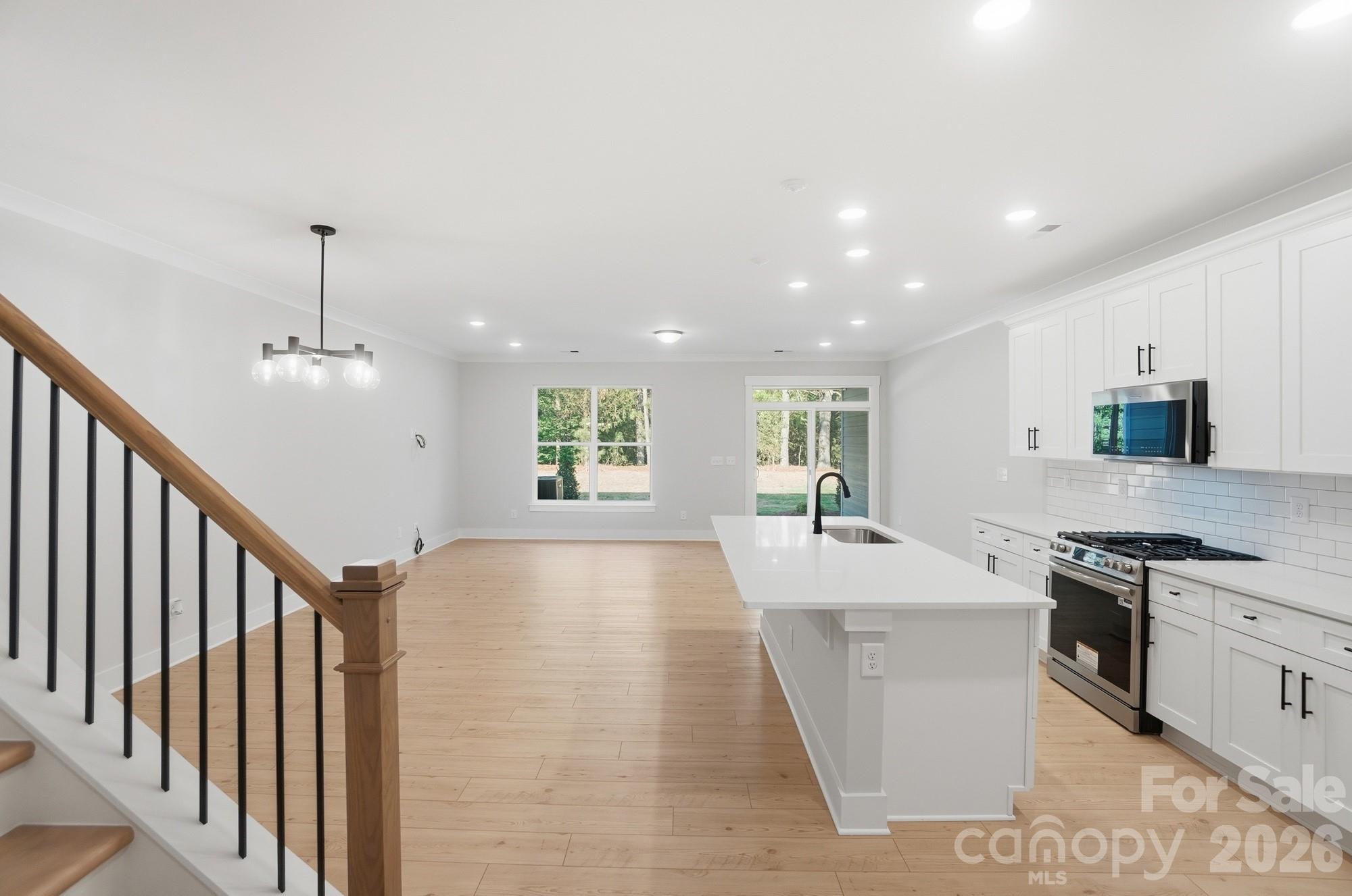 211 Viburnum Road Property Photo 6
