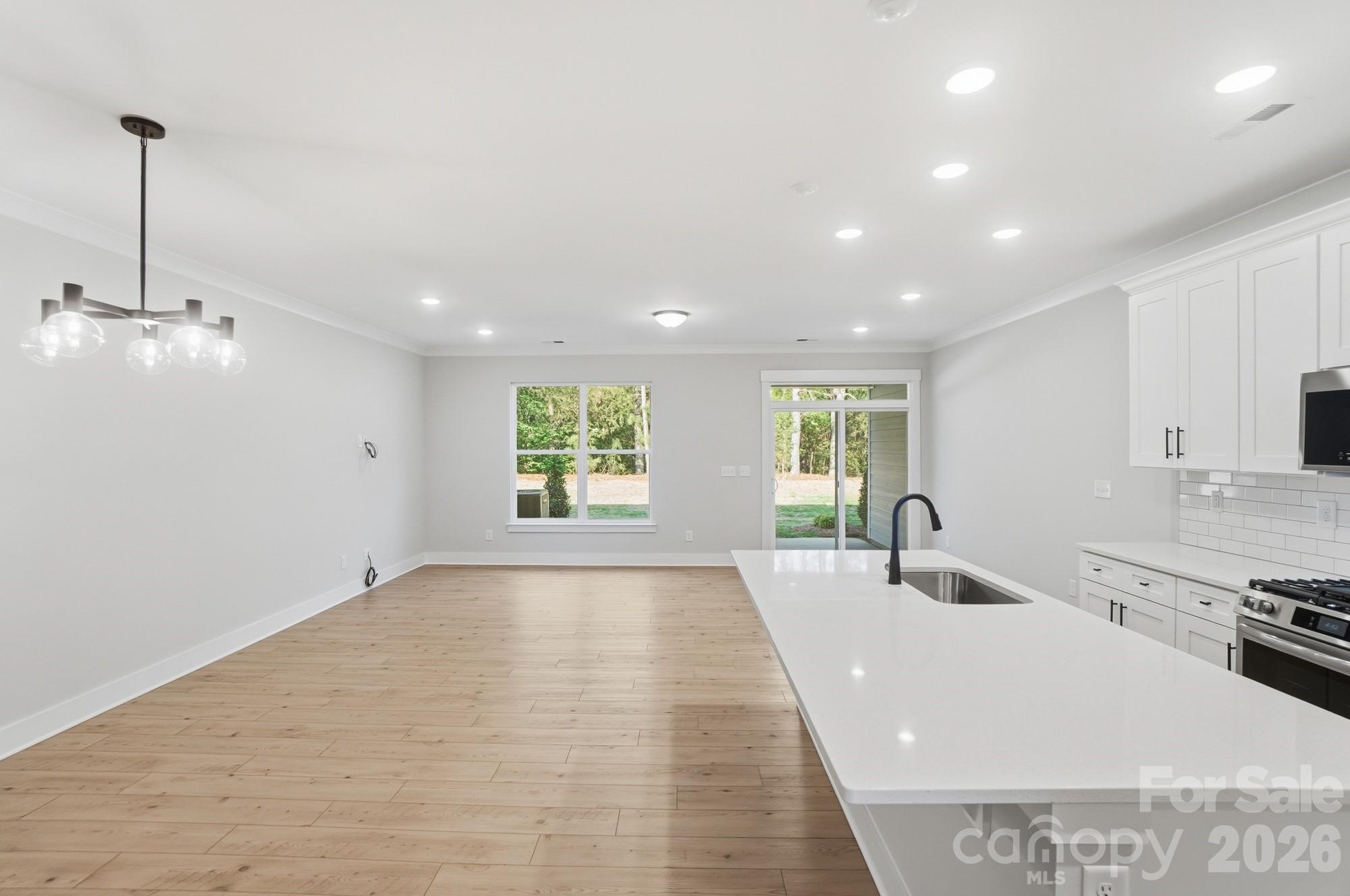 211 Viburnum Road Property Photo 7