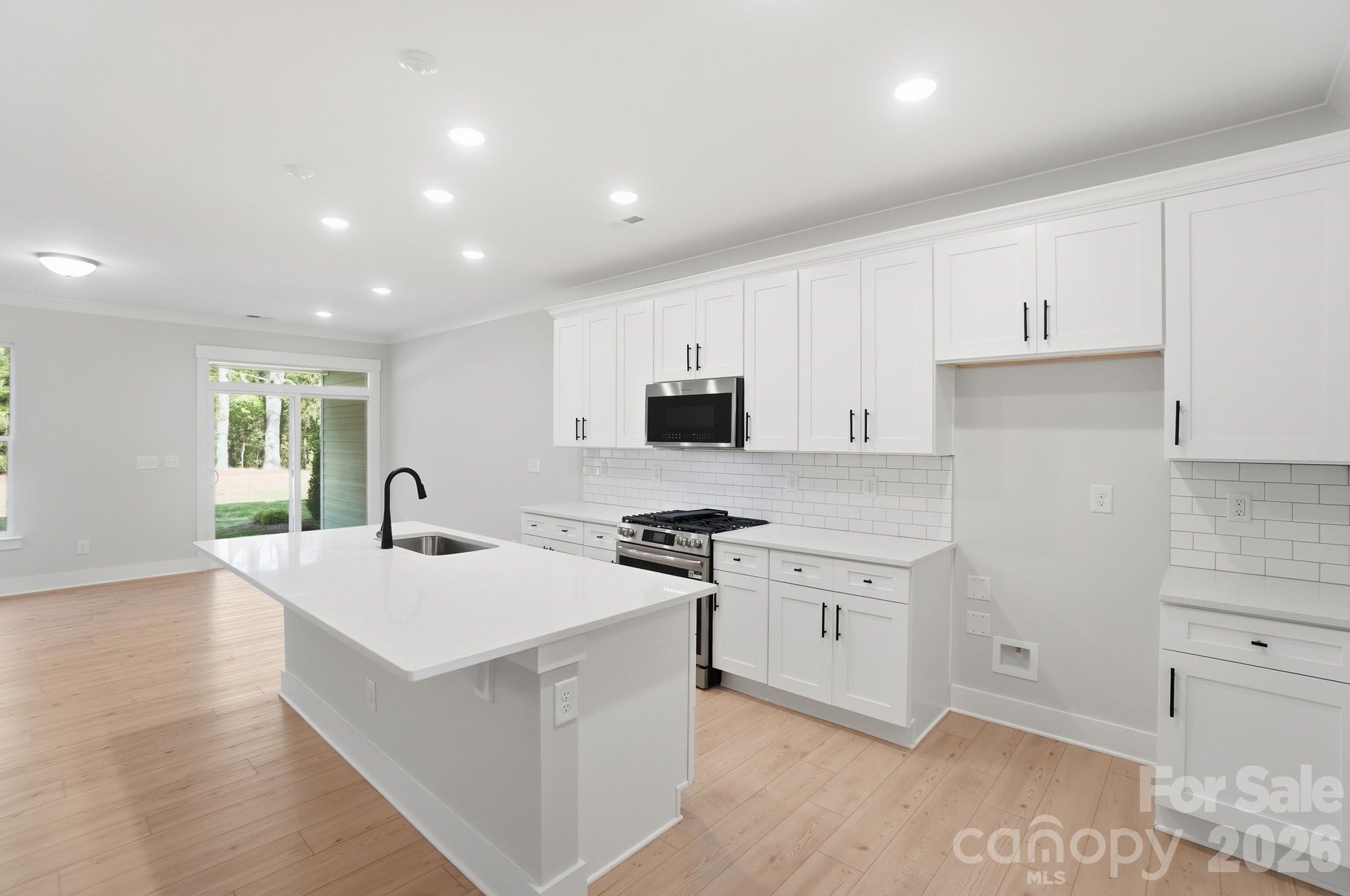 211 Viburnum Road Property Photo 8
