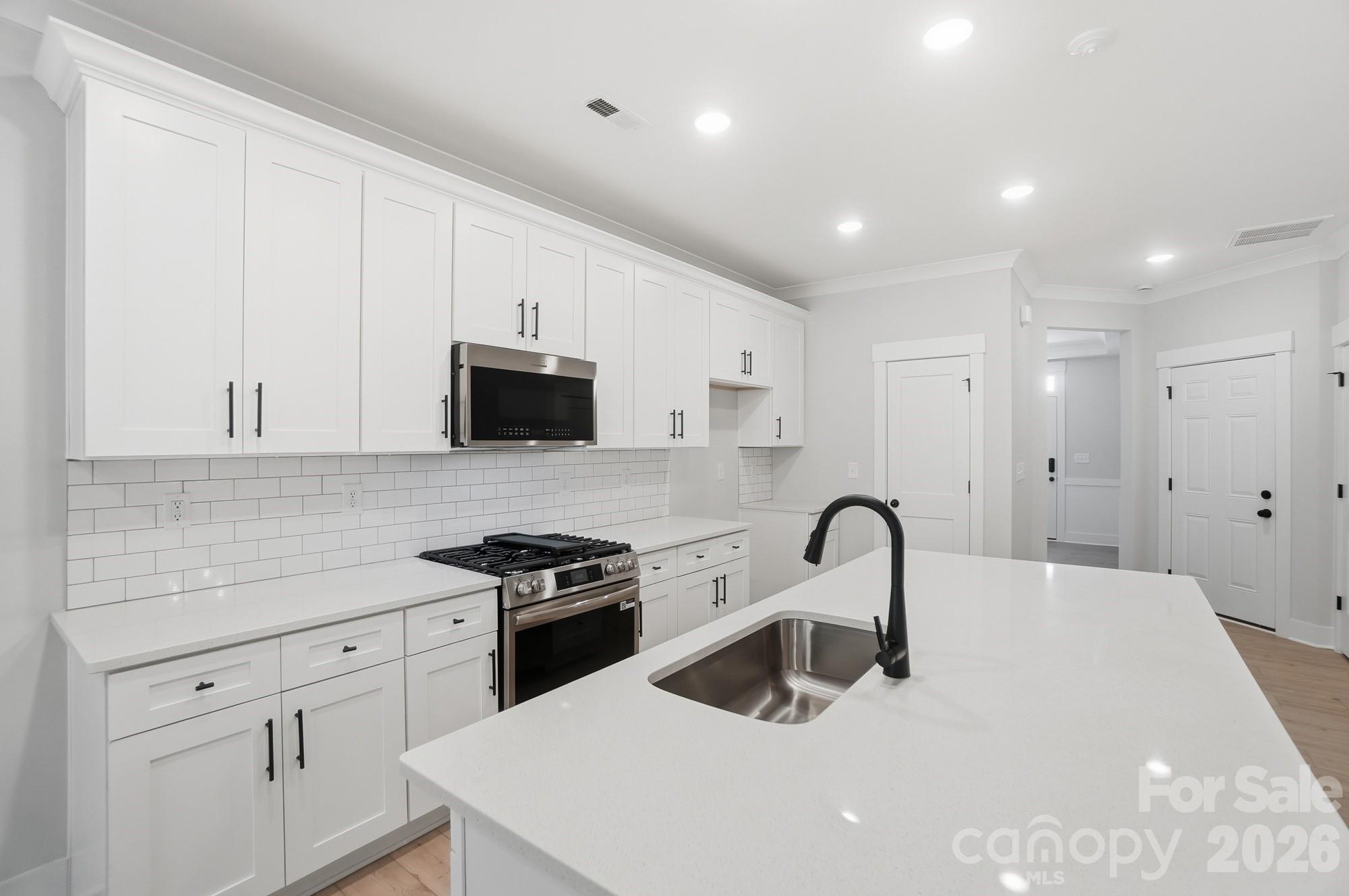 211 Viburnum Road Property Photo 13