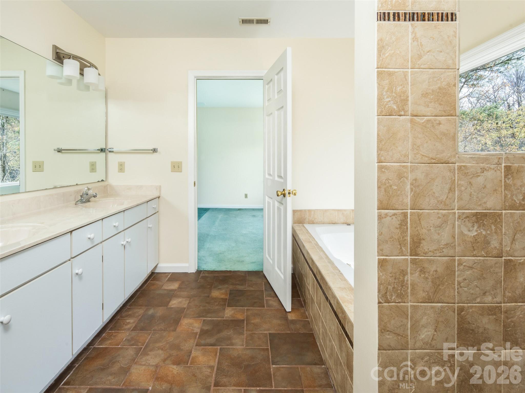 39 Eastmoor Drive Property Photo 18