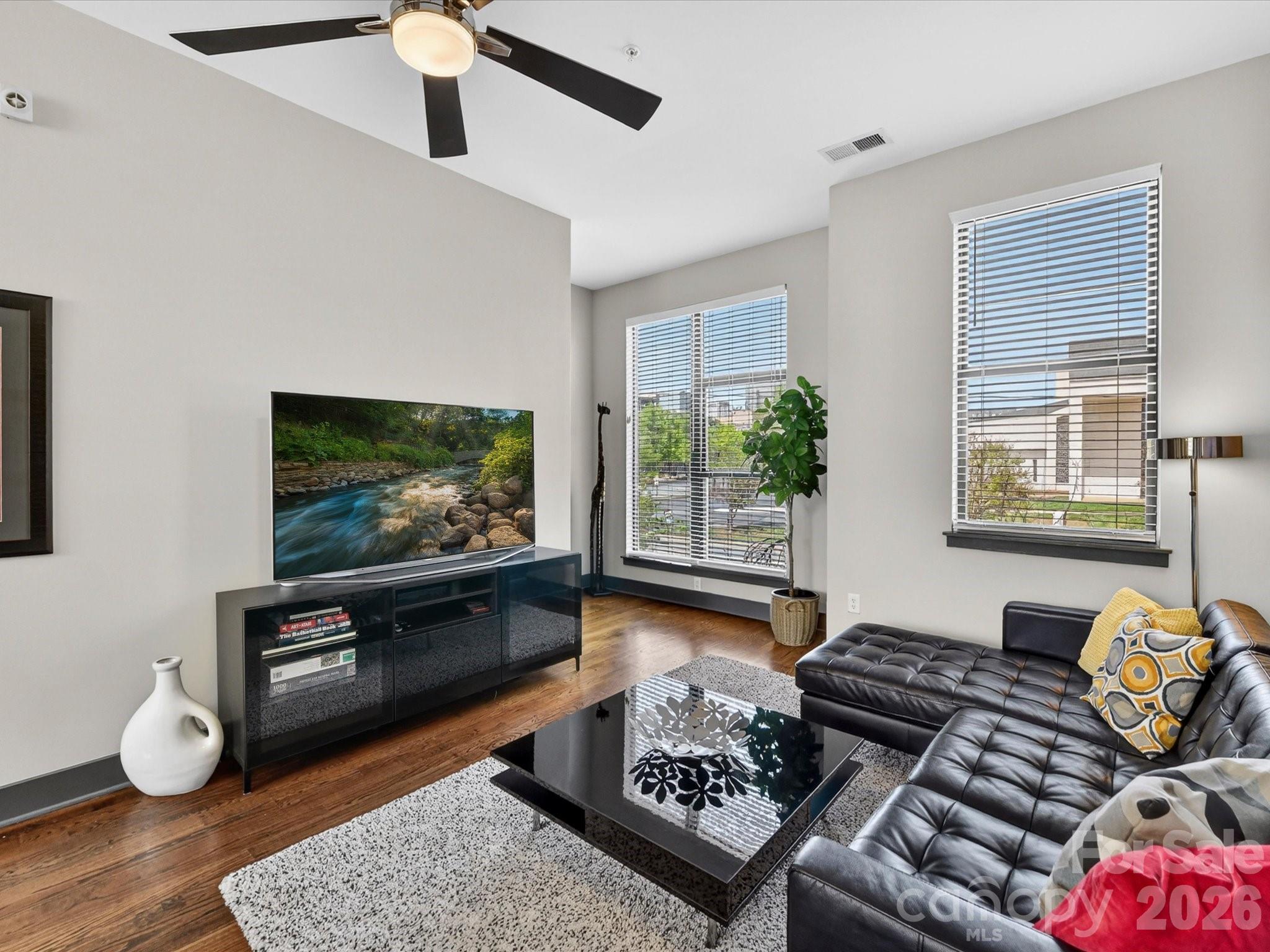 420 N Mcdowell Street Property Photo 15