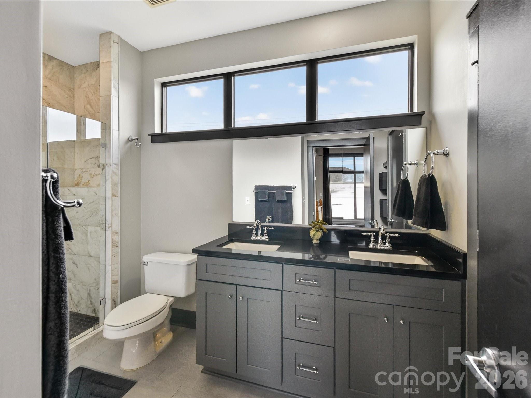 420 N Mcdowell Street Property Photo 21