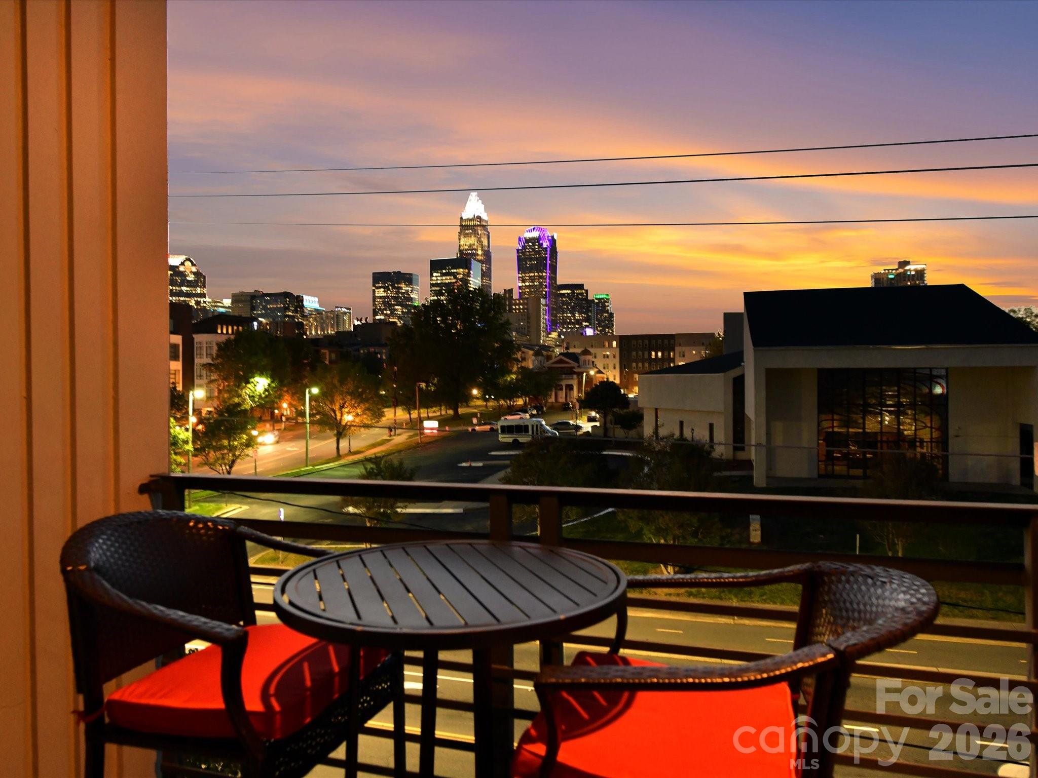 420 N Mcdowell Street Property Photo 25