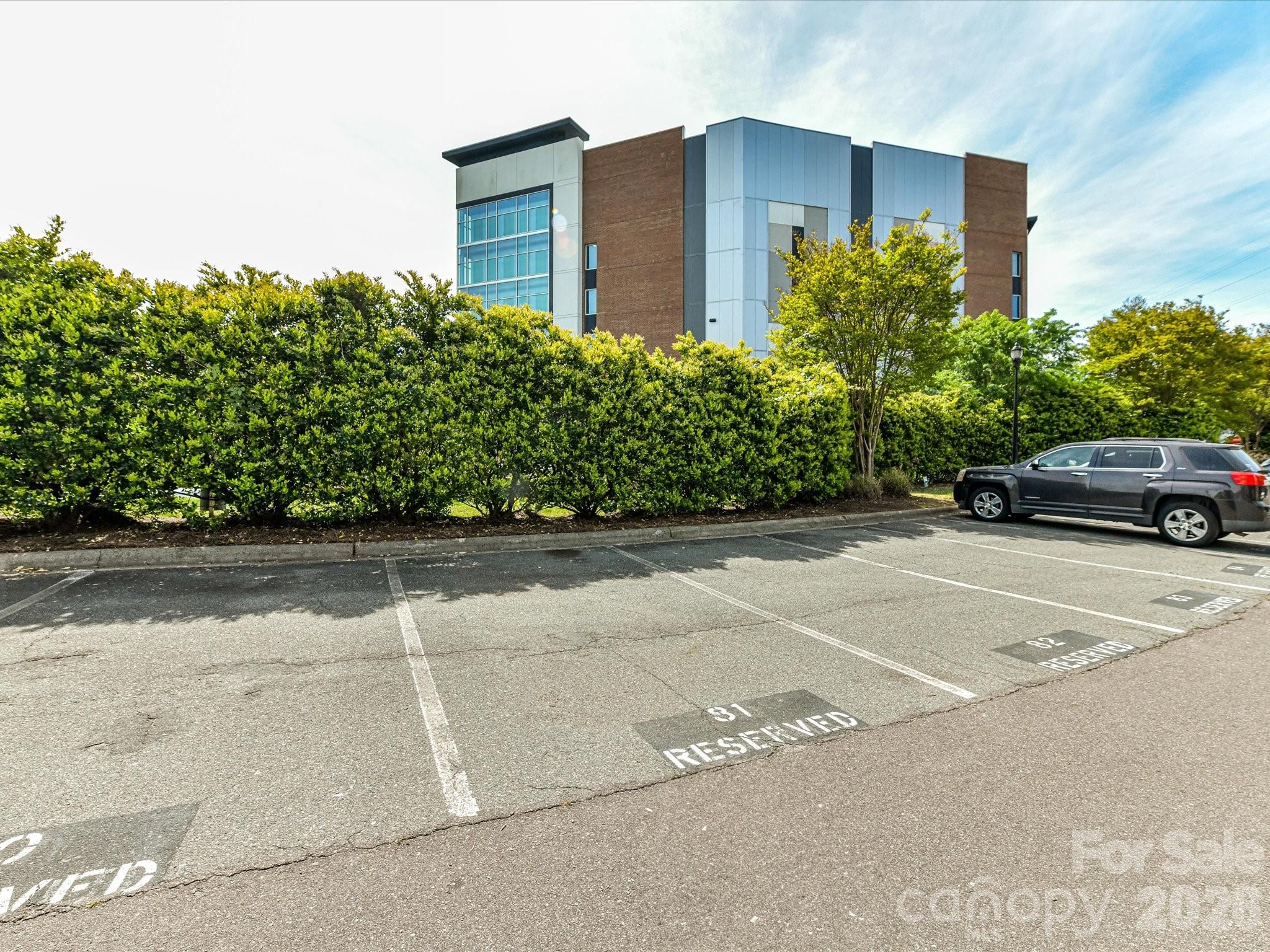 420 N Mcdowell Street Property Photo 30