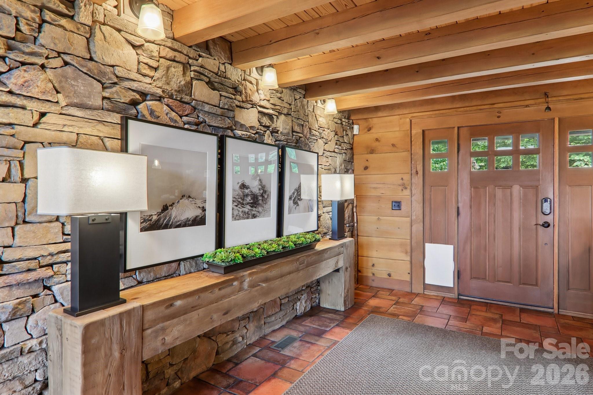 1072 Corsica Lane Property Photo 10
