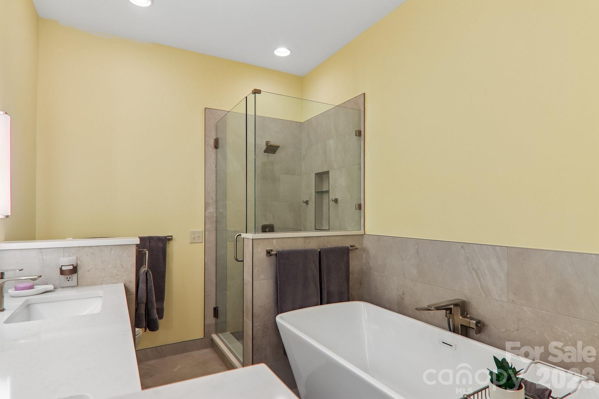 1072 Corsica Lane Property Photo 29