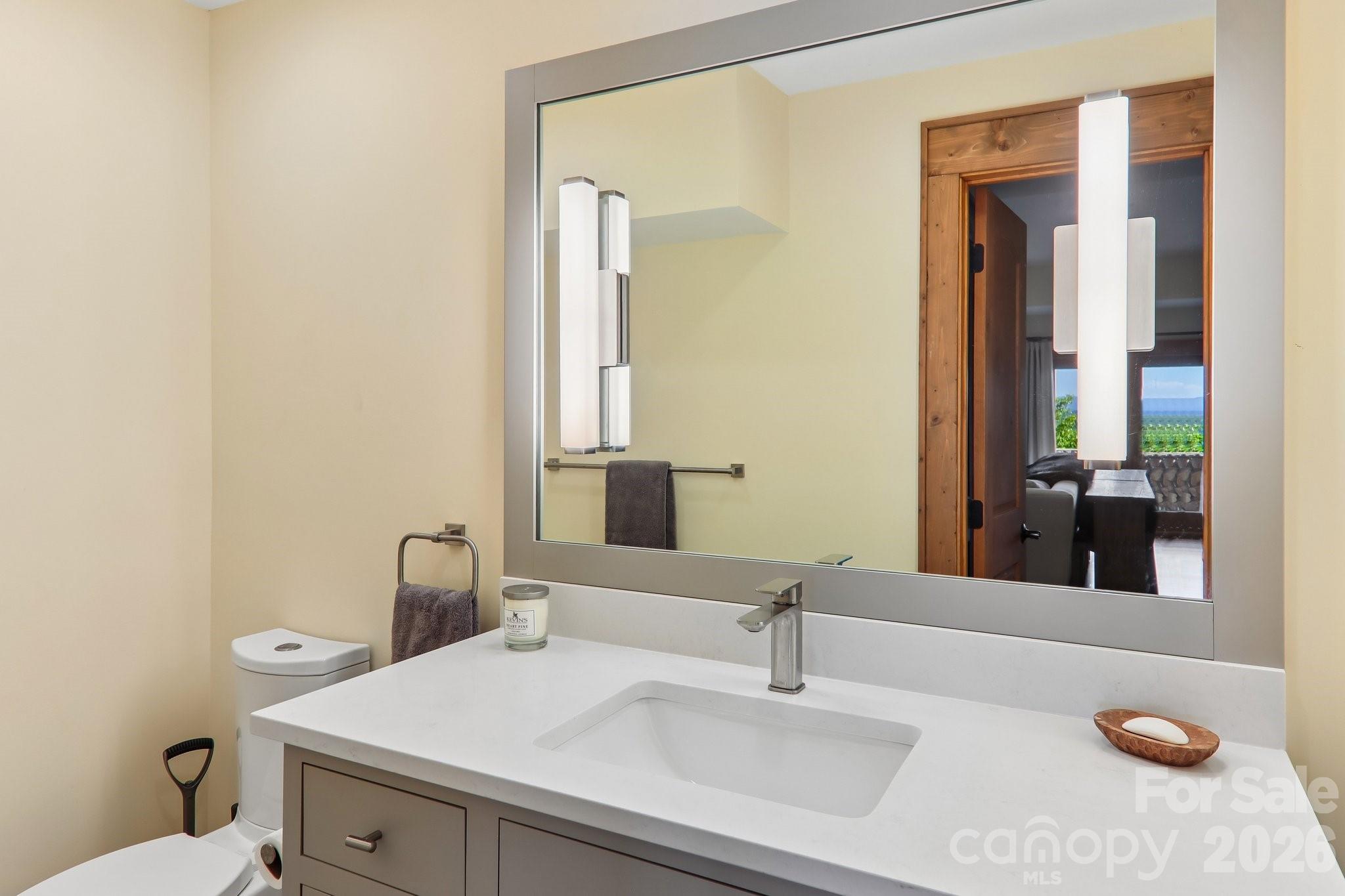 1072 Corsica Lane Property Photo 33