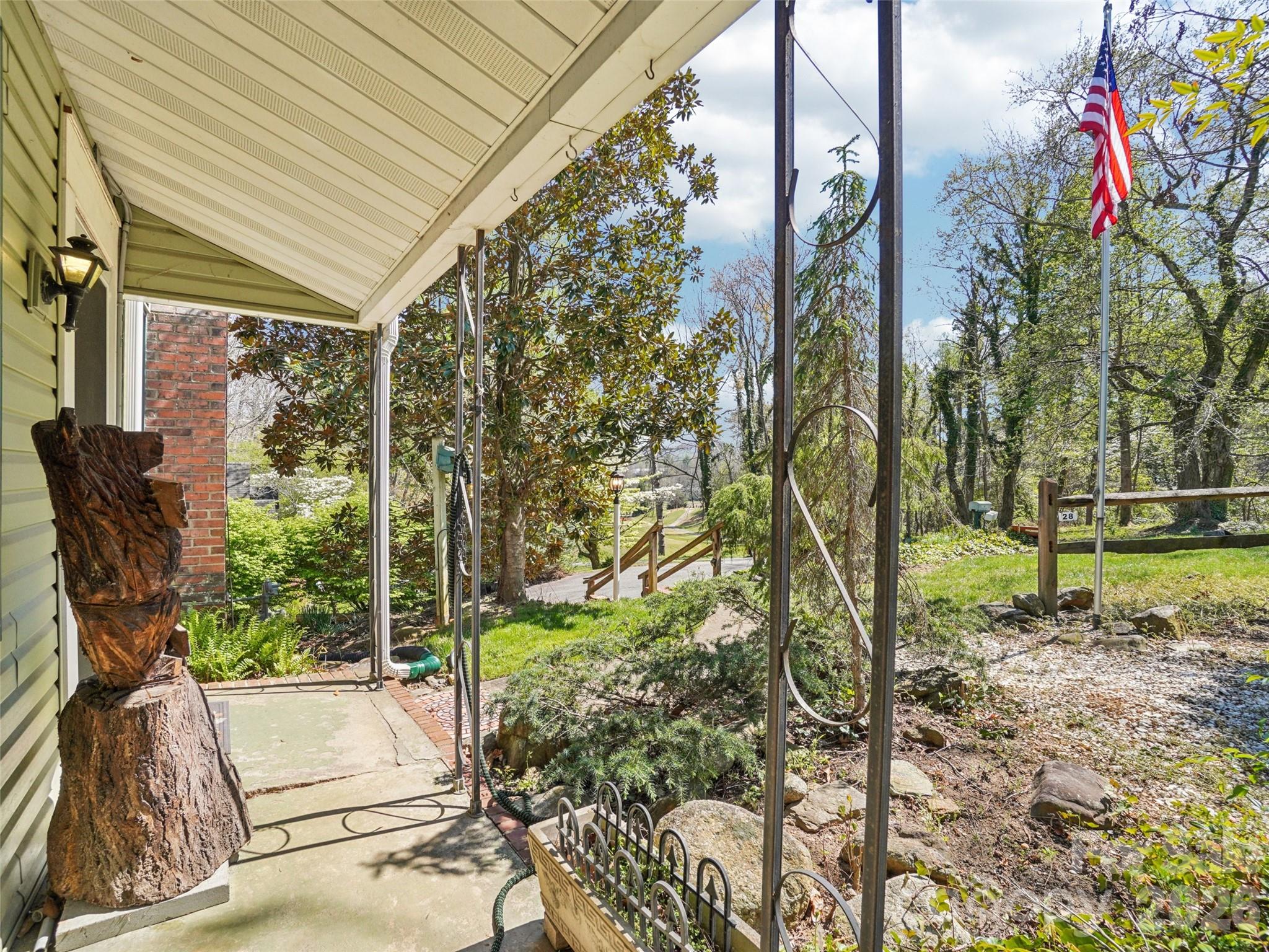 28 Kensington Drive Property Photo 5