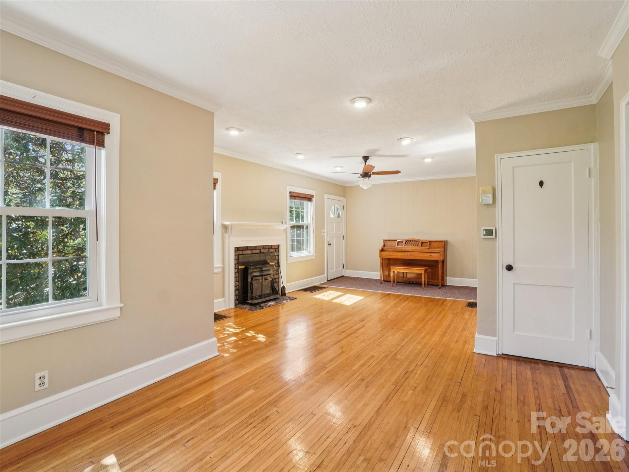28 Kensington Drive Property Photo 10