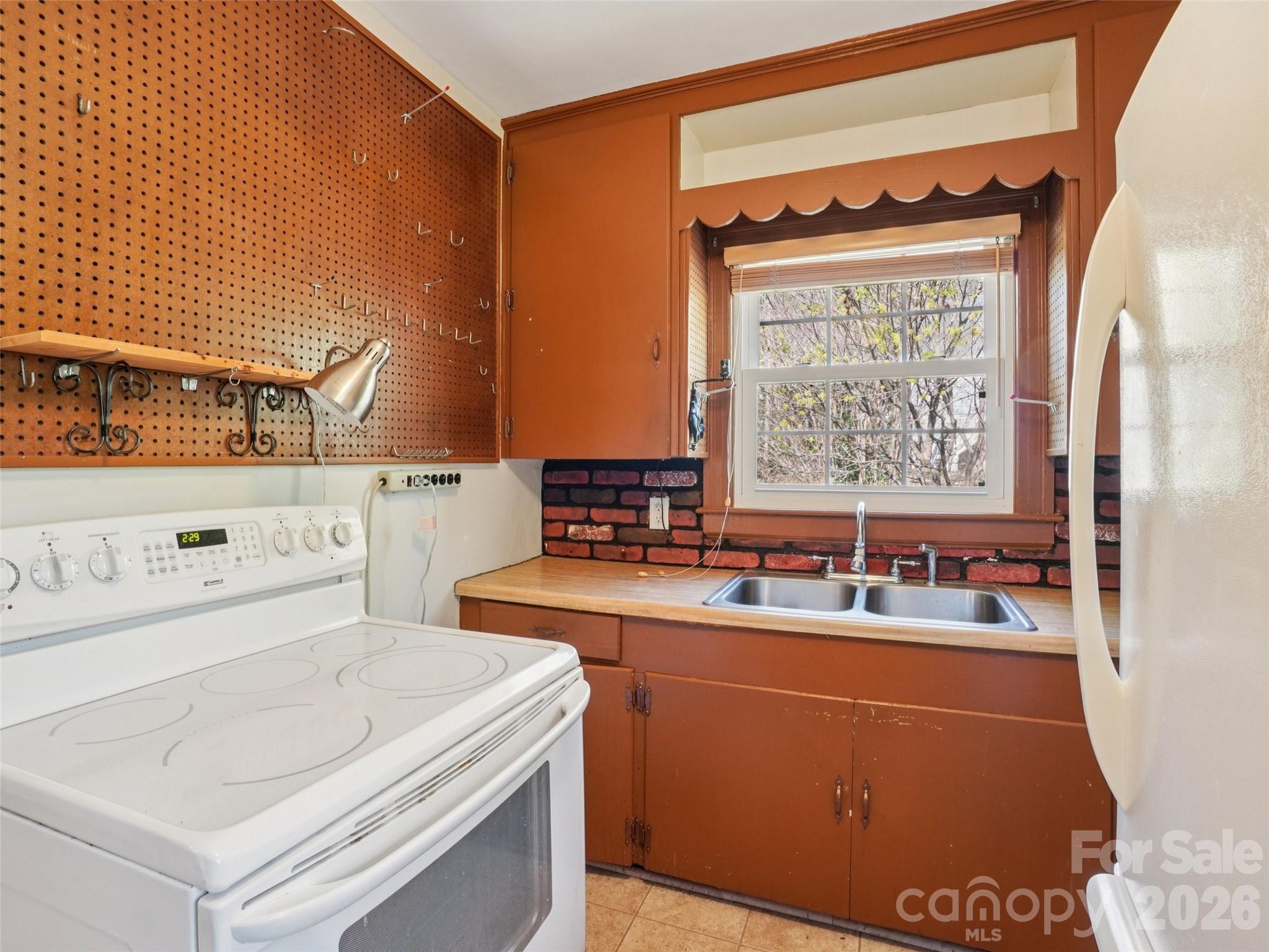 28 Kensington Drive Property Photo 13