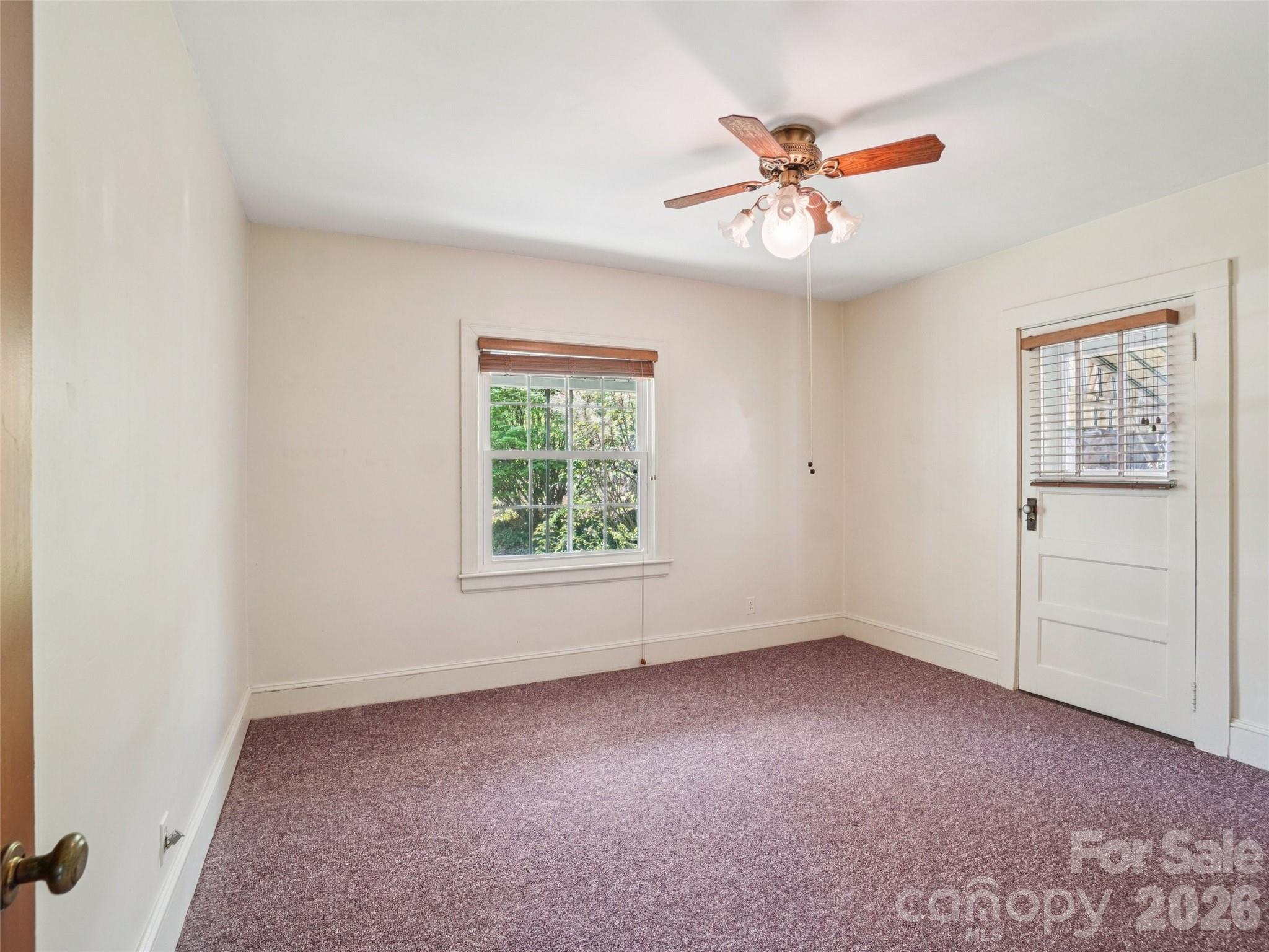 28 Kensington Drive Property Photo 19