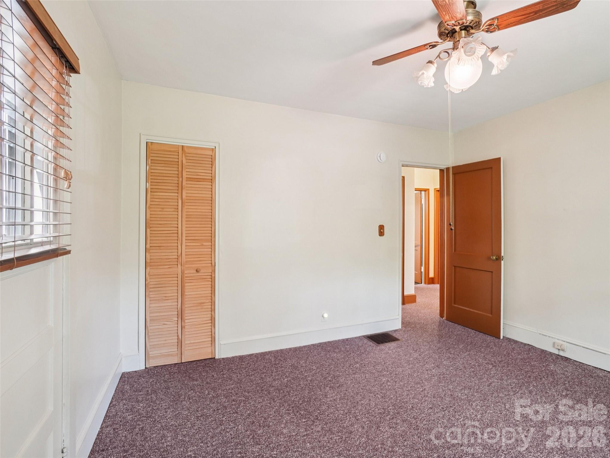 28 Kensington Drive Property Photo 20