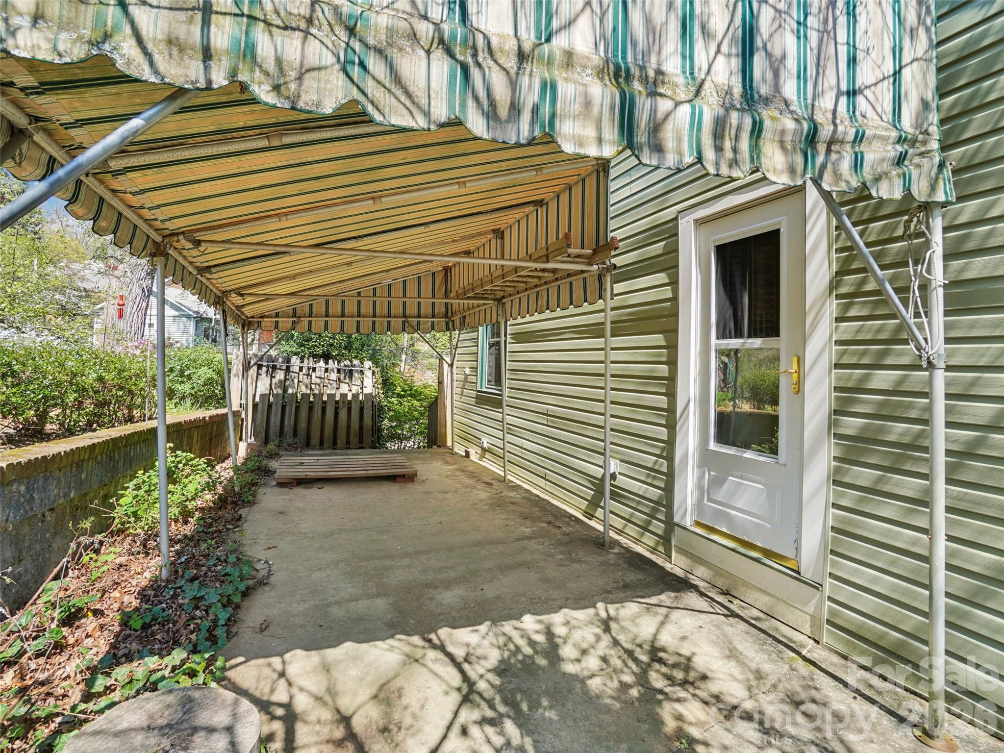 28 Kensington Drive Property Photo 31