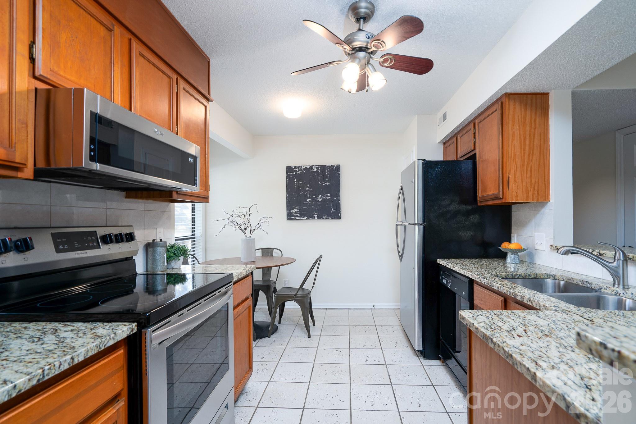 7309 Winery Lane Property Photo 5