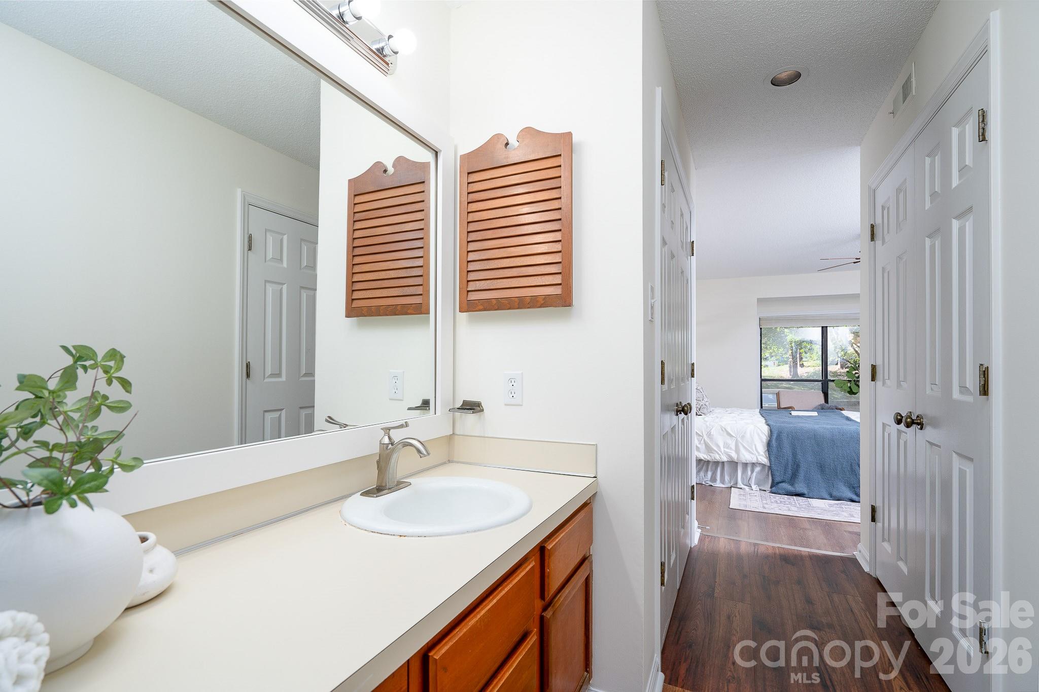 7309 Winery Lane Property Photo 11