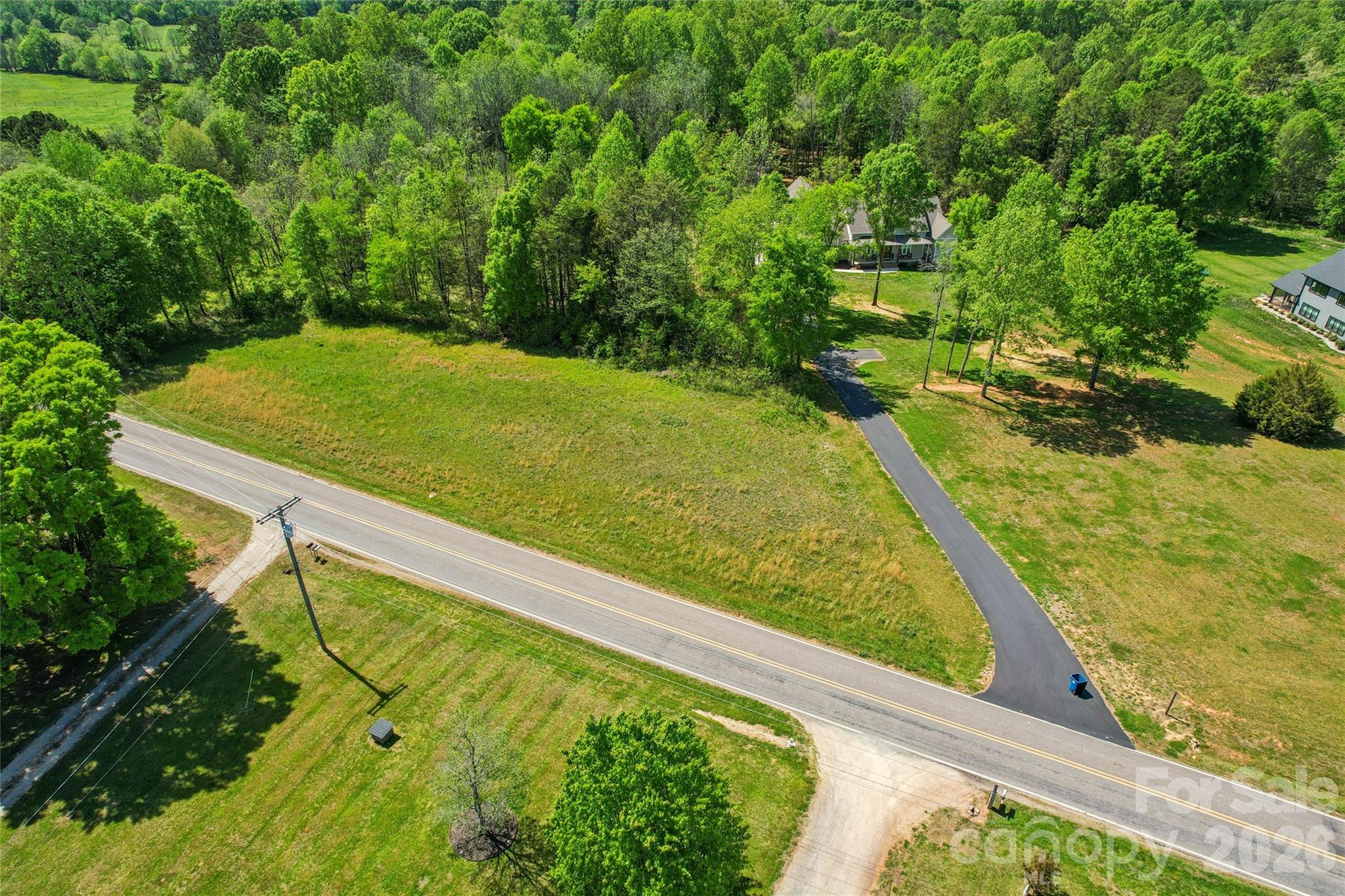 1025 Patterson Farm Road Property Photo 2