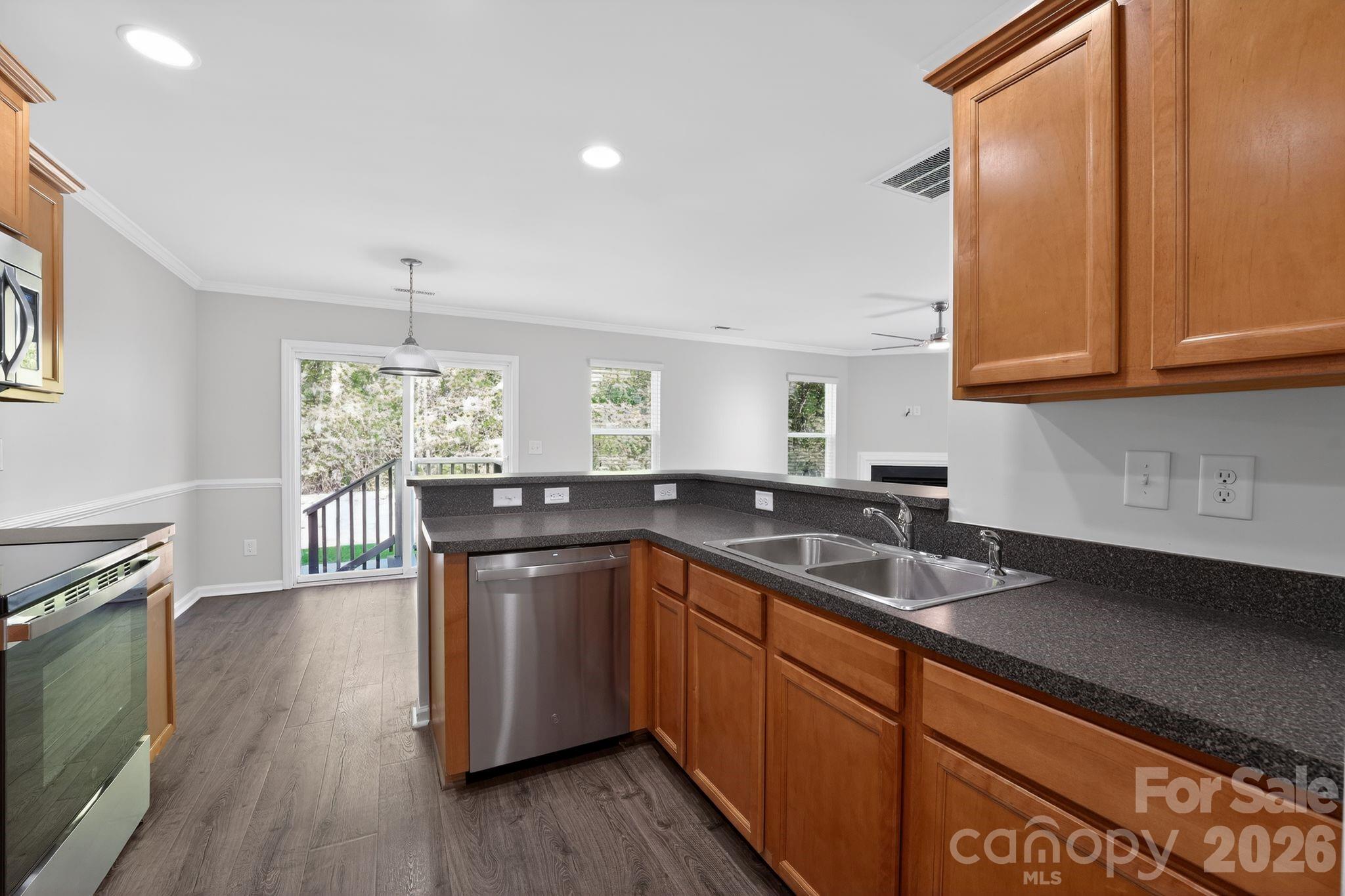 275 Anvil Draw Place Property Photo 8
