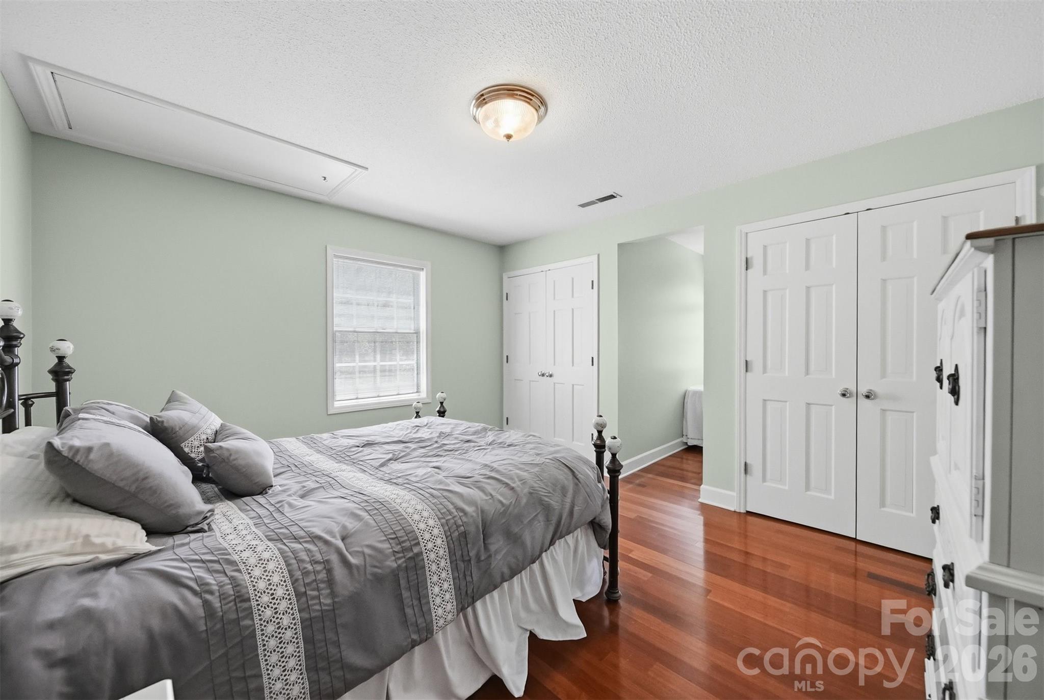 401 Stonecroft Drive Property Photo 21