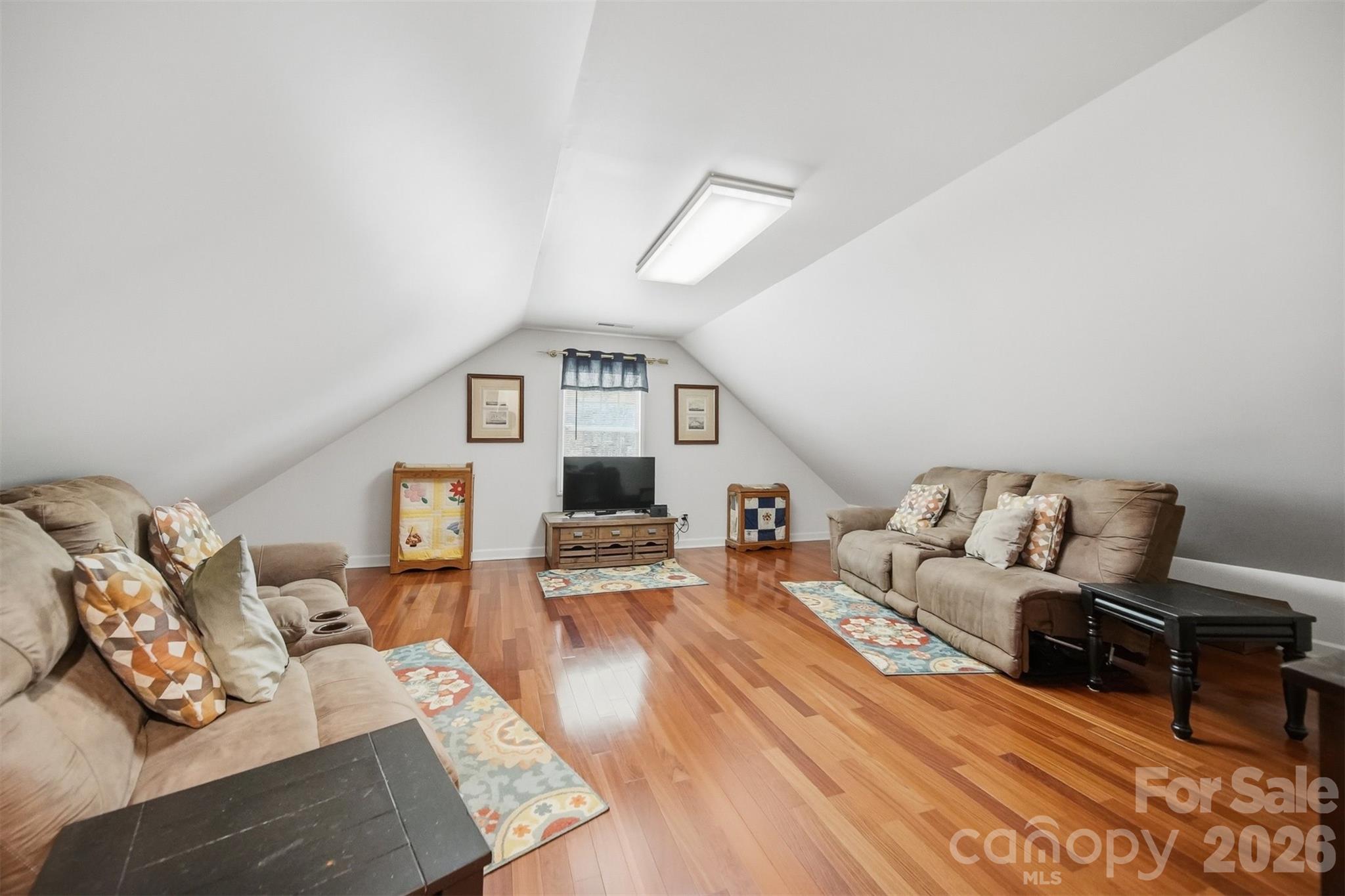 401 Stonecroft Drive Property Photo 22