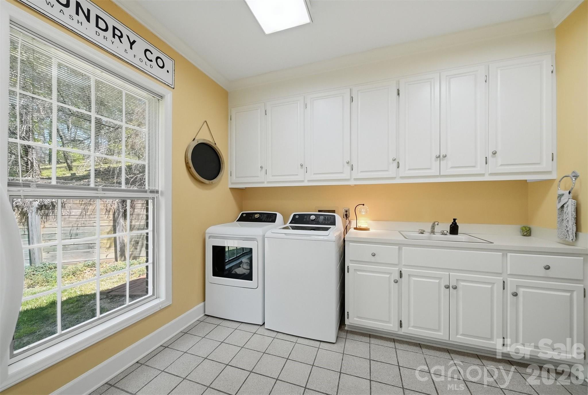 401 Stonecroft Drive Property Photo 24