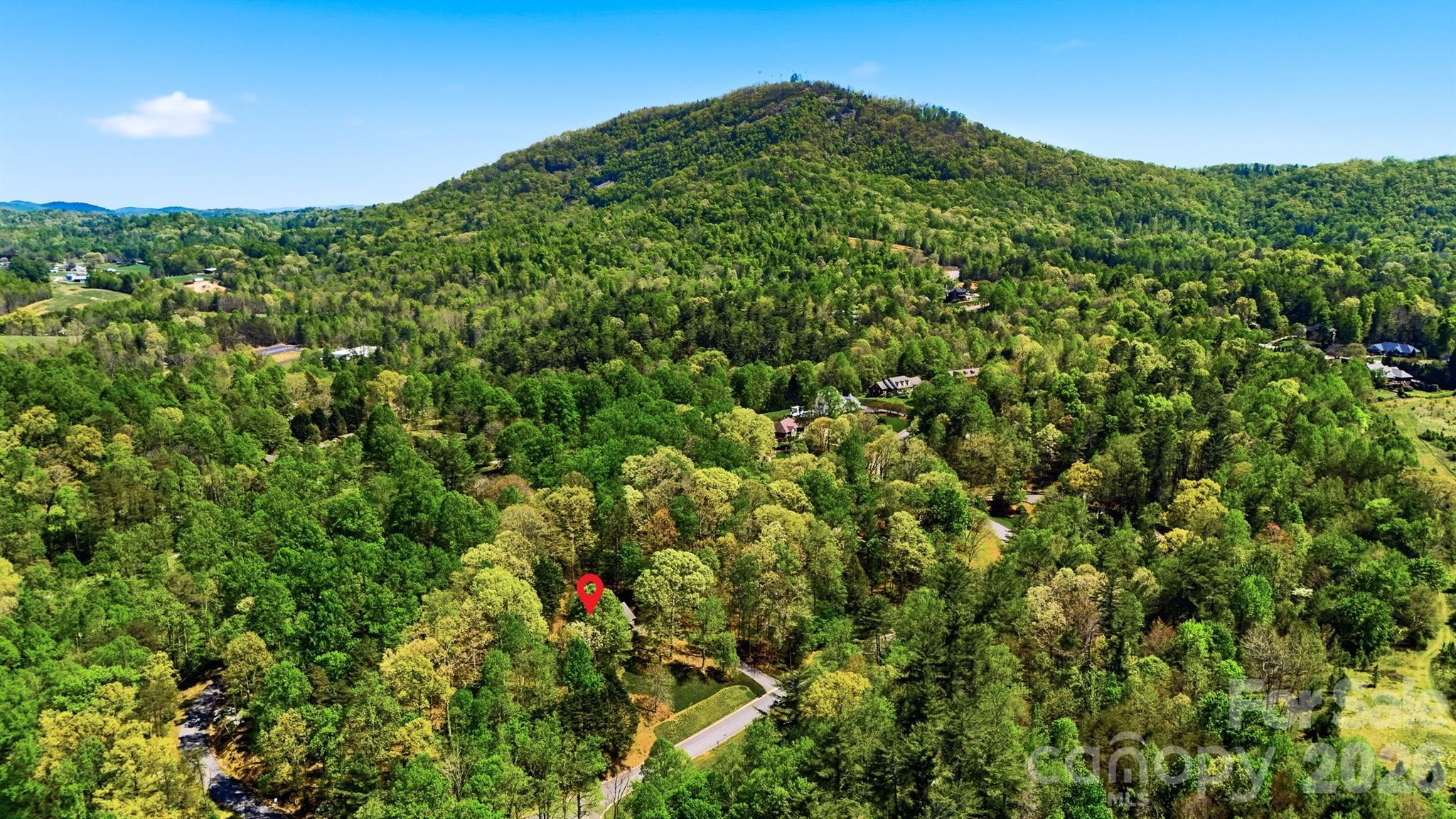 401 Stonecroft Drive Property Photo 37