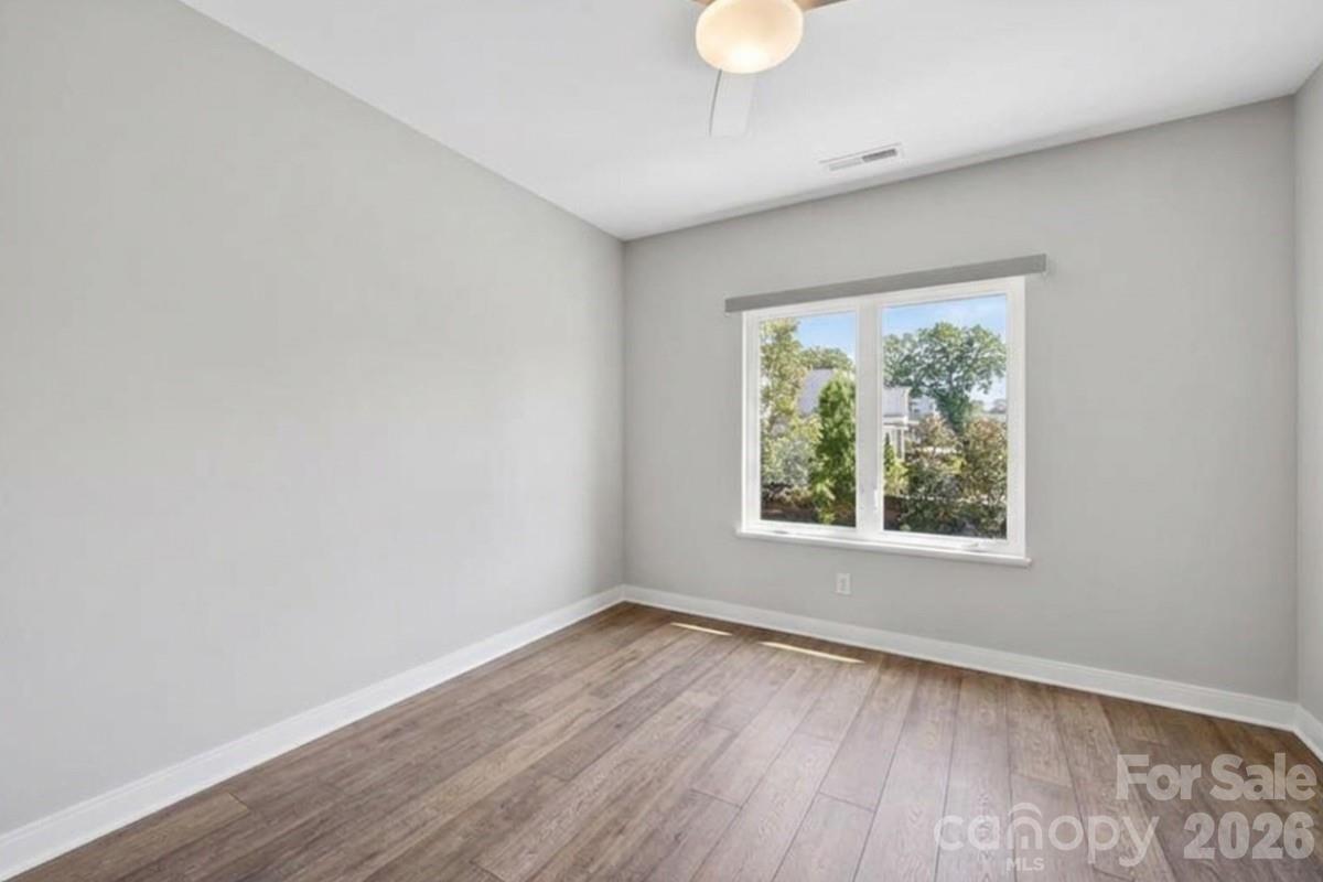 1310 Levy Way Property Photo 25
