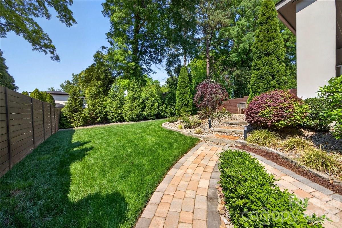 1310 Levy Way Property Photo 35