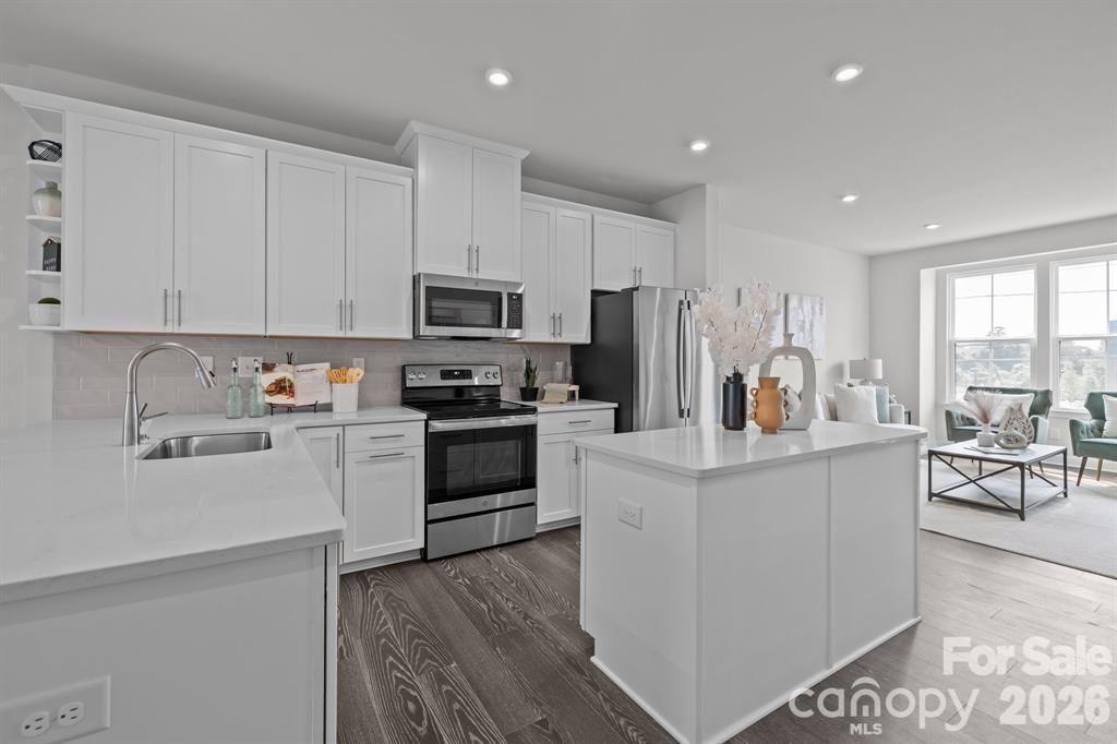 3737 S Tryon Street Property Photo 21