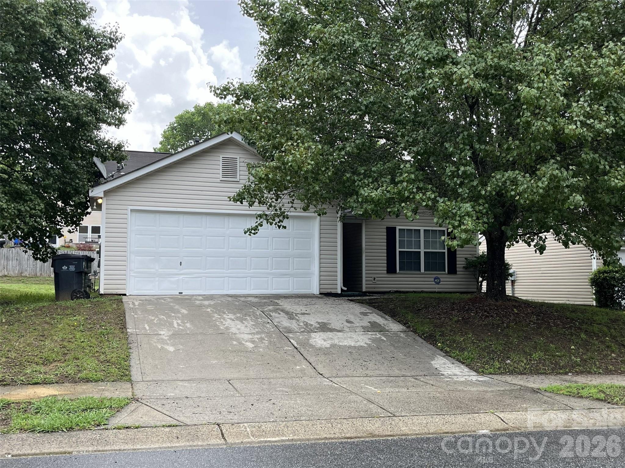 1404 Jordans Pond Lane 274 Property Photo 1