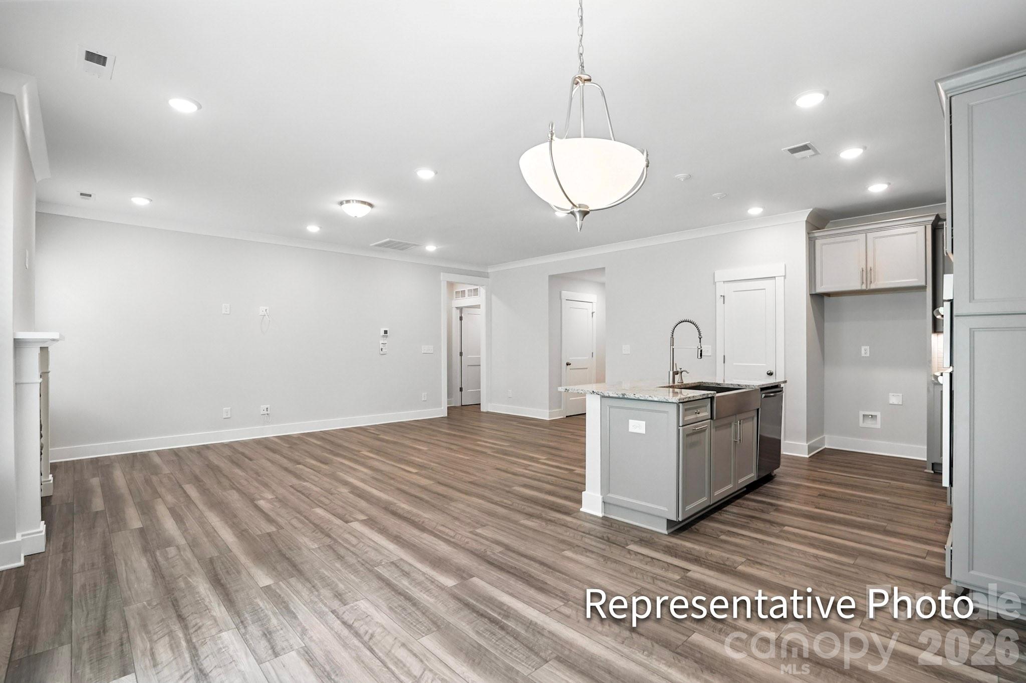 2042 Mantle Ridge Drive Property Photo 10