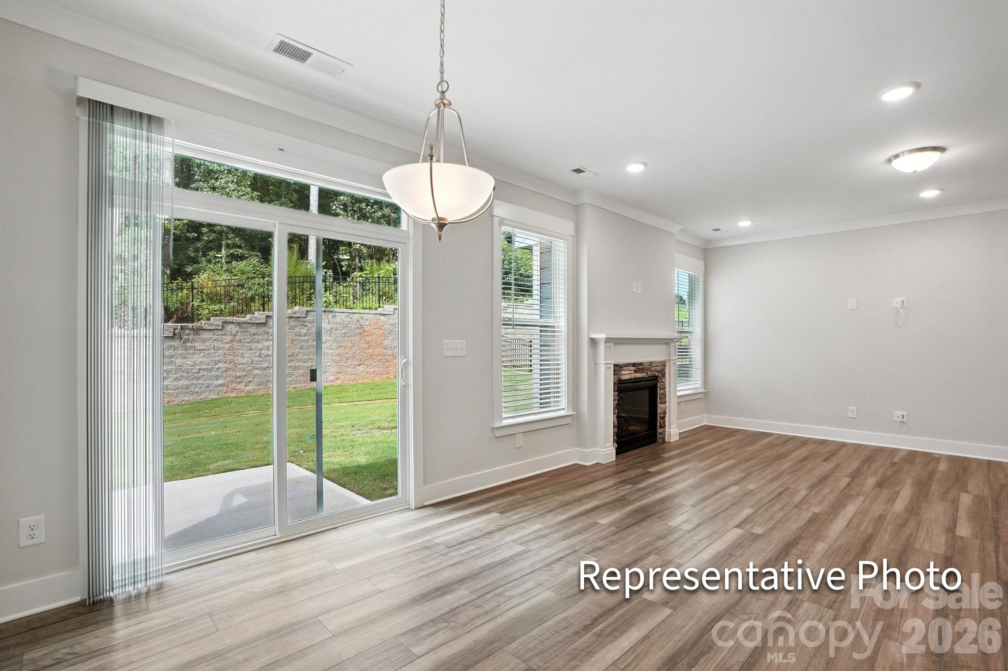 2042 Mantle Ridge Drive Property Photo 11
