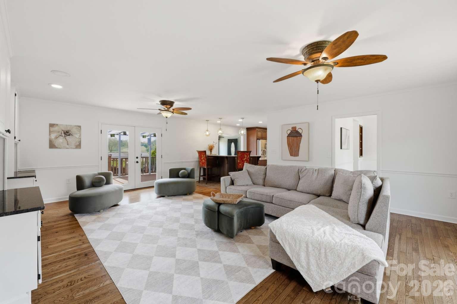 3811 Pinecrest Drive Property Photo 15