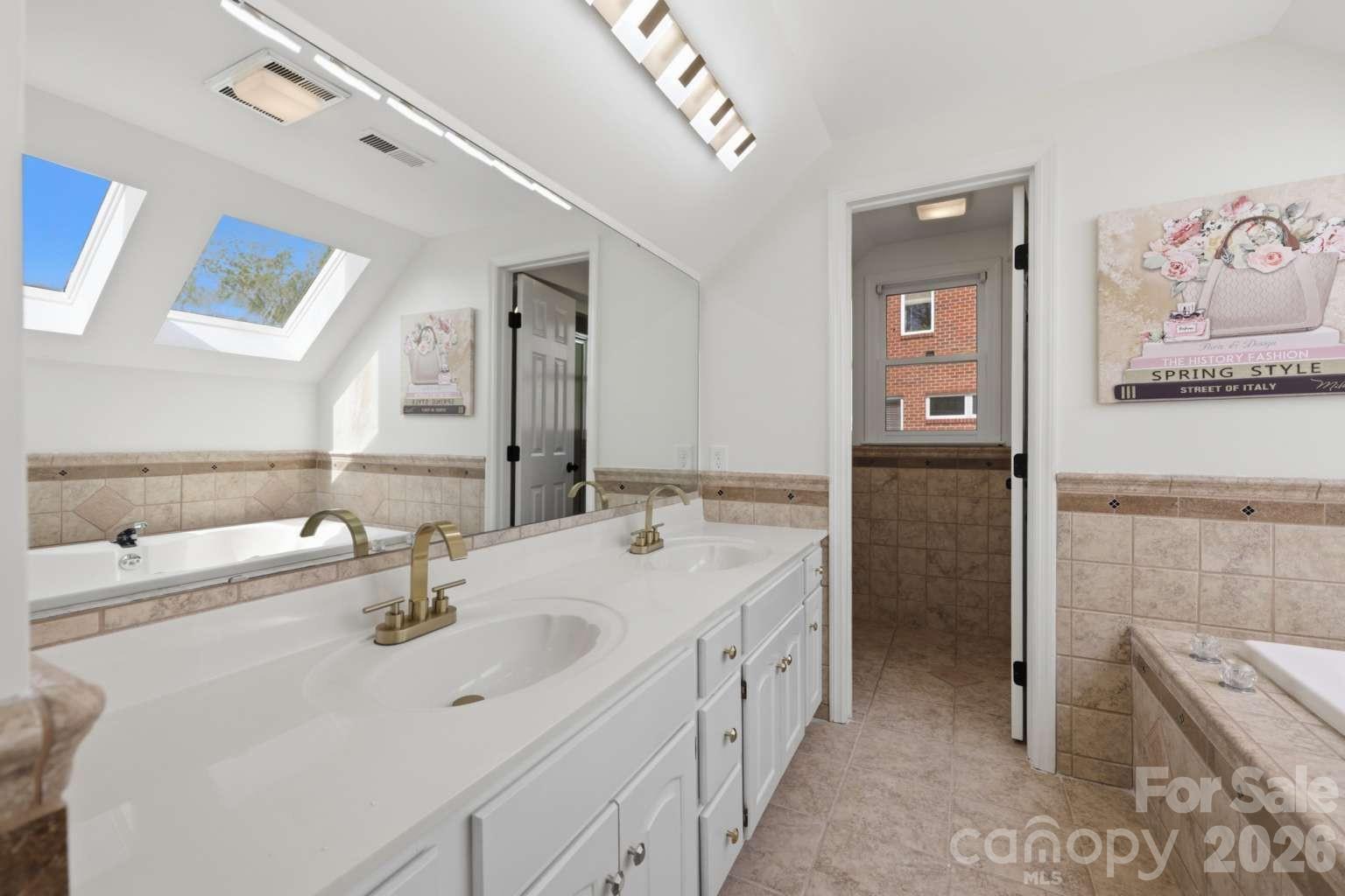 3811 Pinecrest Drive Property Photo 24