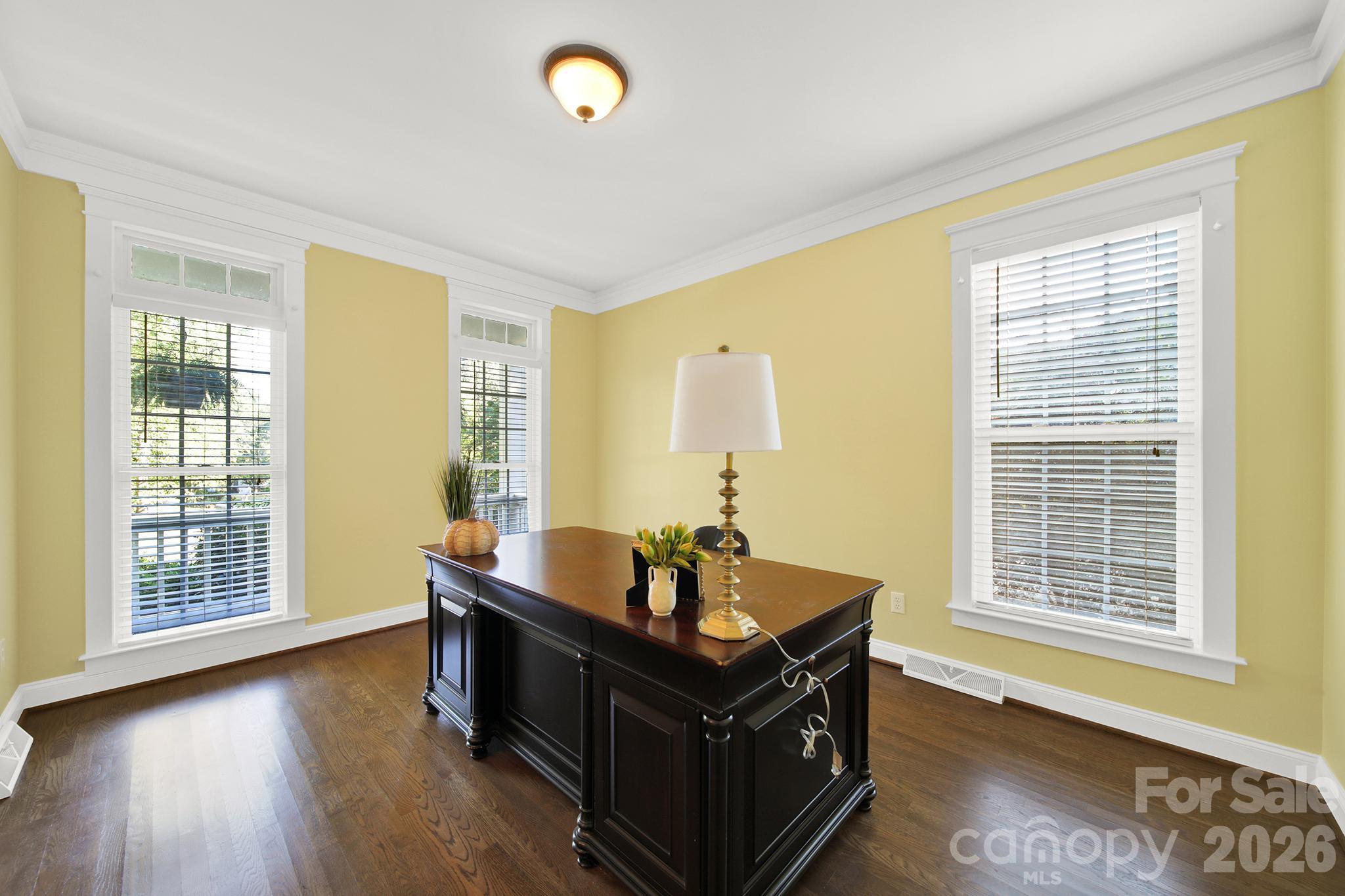 1512 Calvin Hal Road Property Photo 4