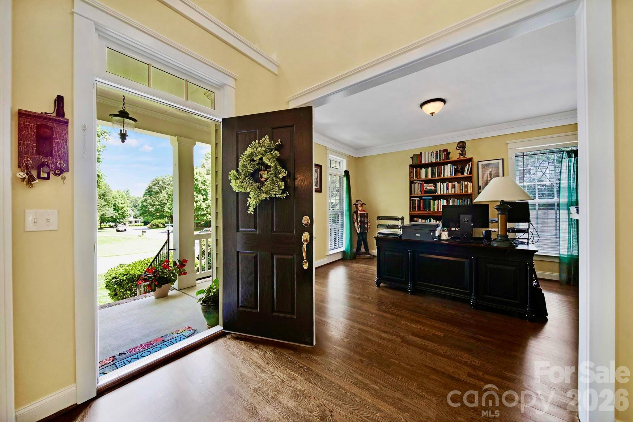 1512 Calvin Hal Road Property Photo 5