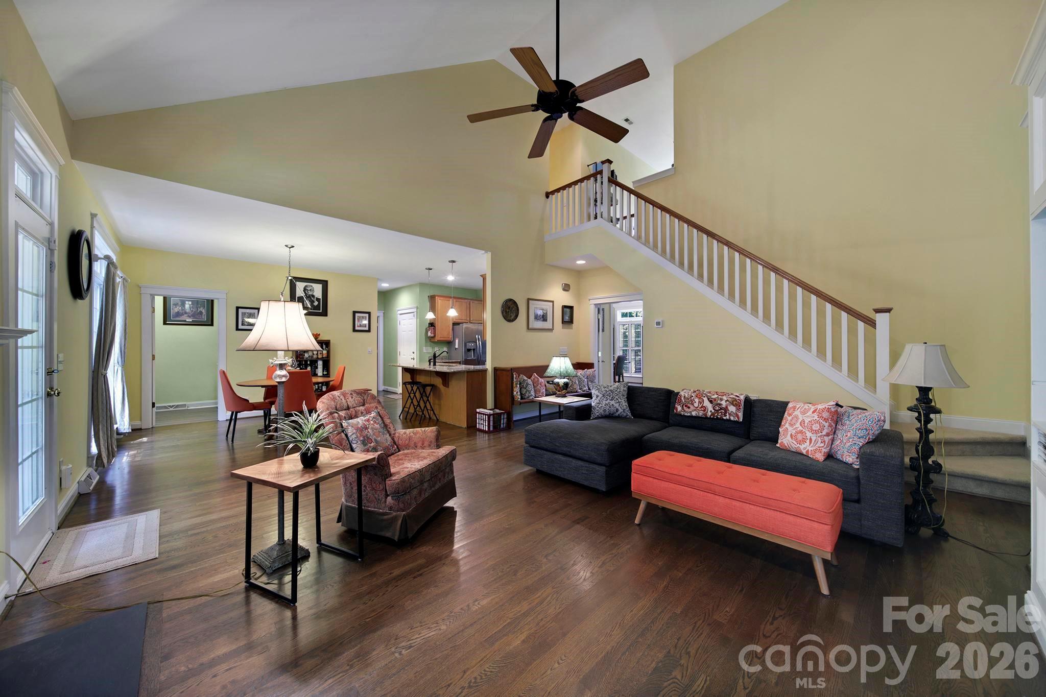 1512 Calvin Hal Road Property Photo 11