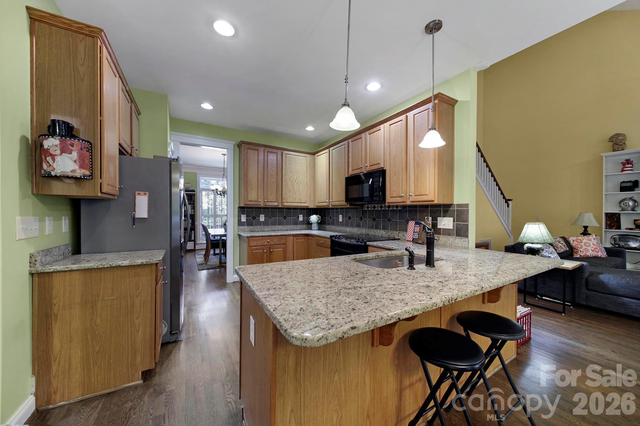 1512 Calvin Hal Road Property Photo 14