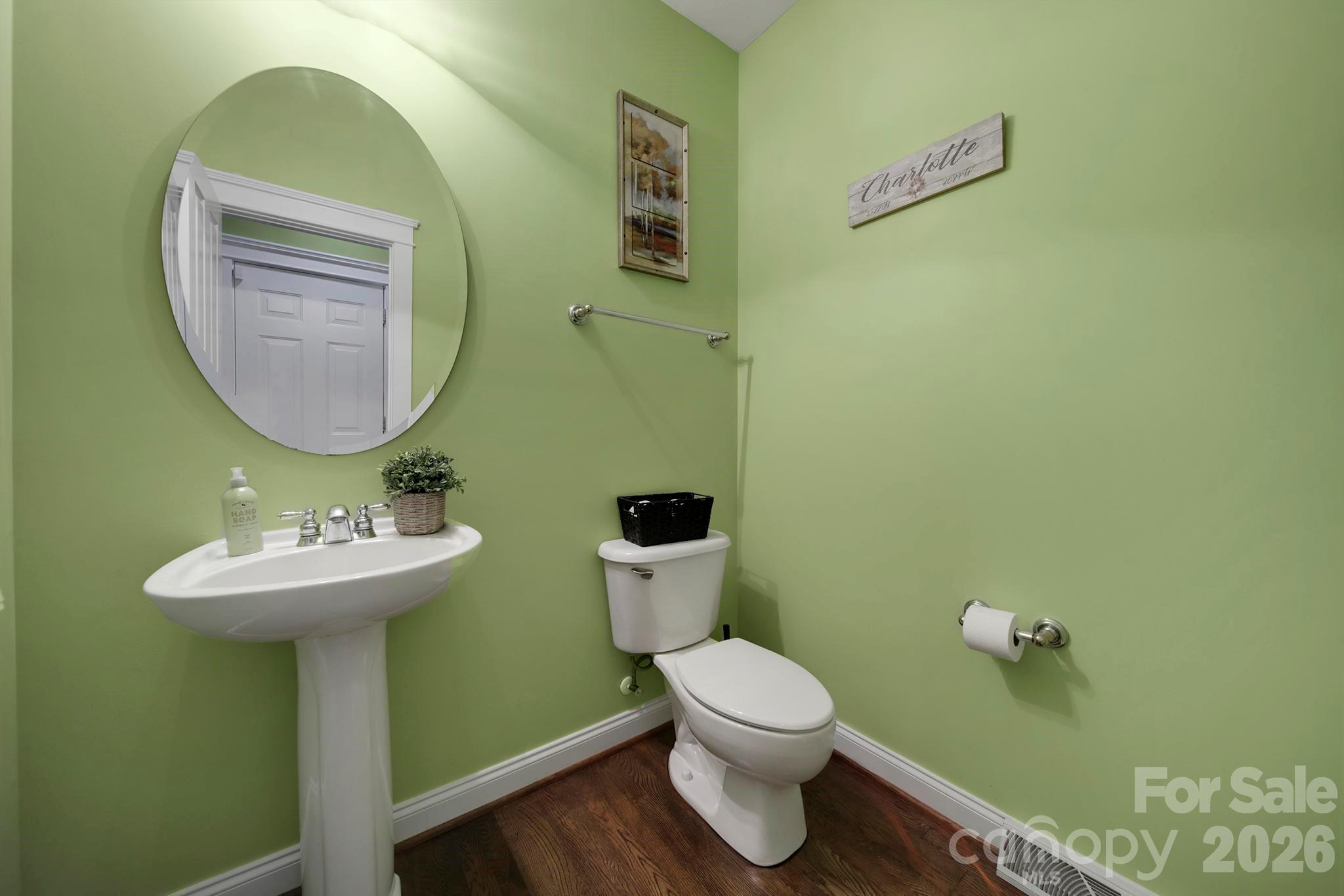1512 Calvin Hal Road Property Photo 16