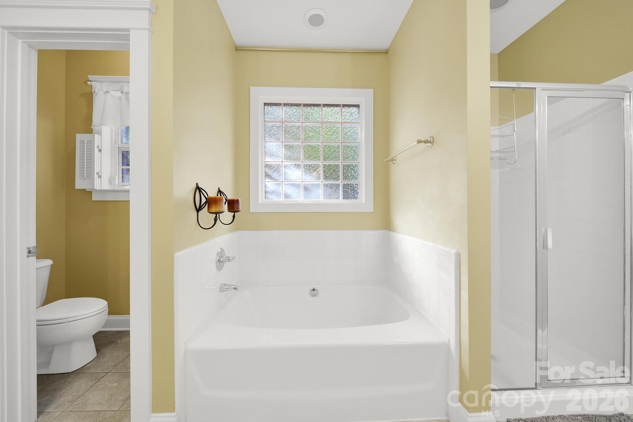 1512 Calvin Hal Road Property Photo 17